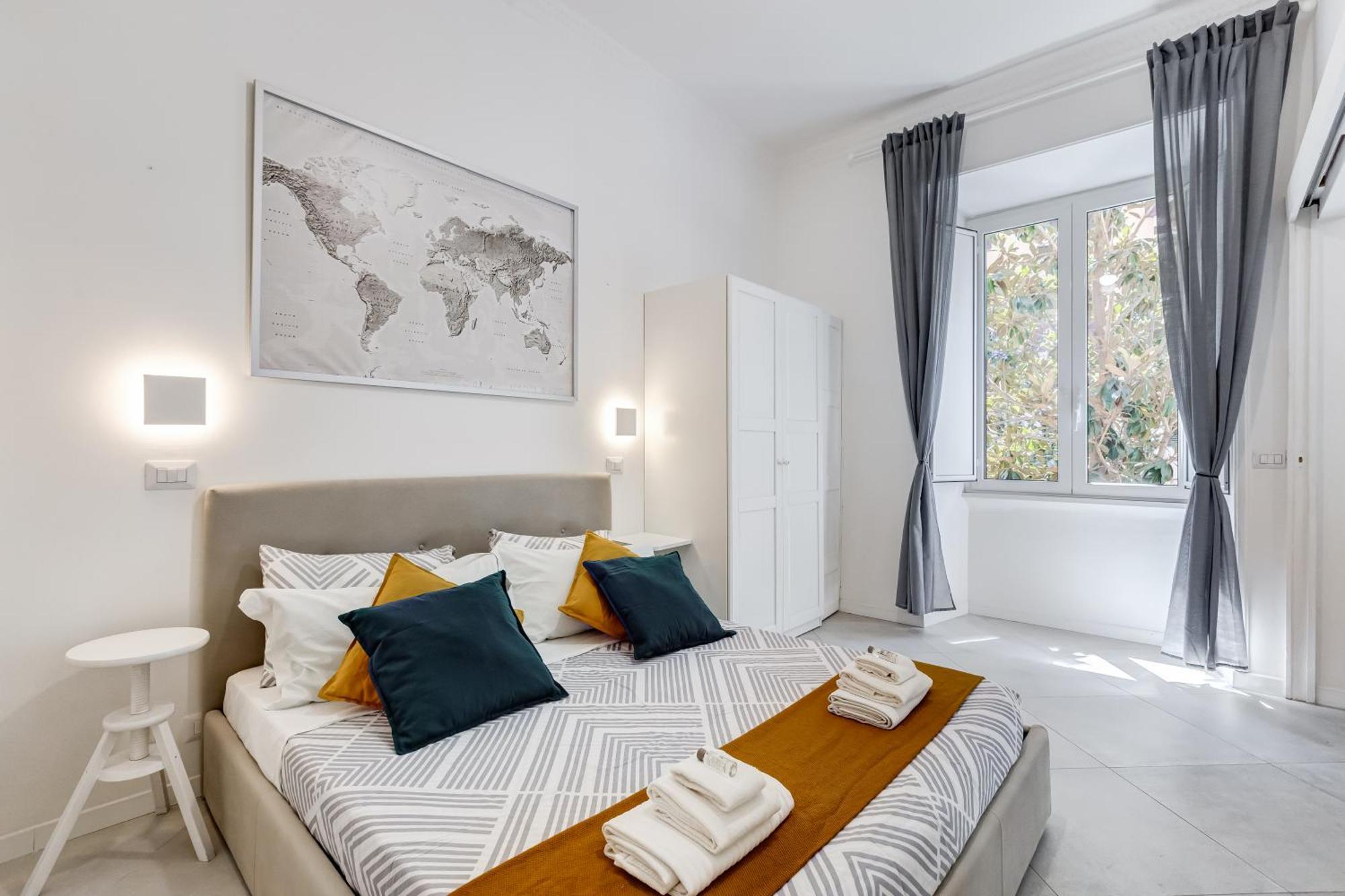 Bdc Alpha & Omega In Monti District With 2bath * Roma