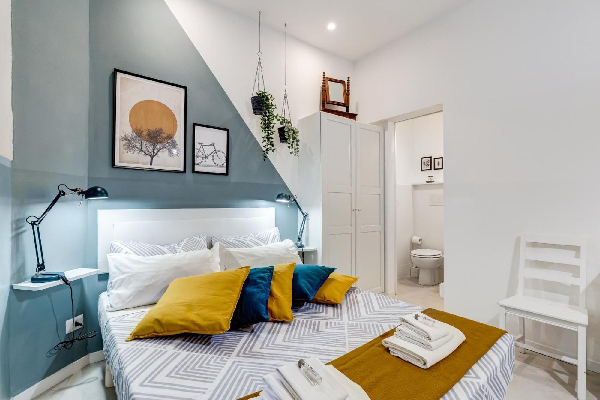 Bdc Alpha & Omega In Monti District With 2bath Roma