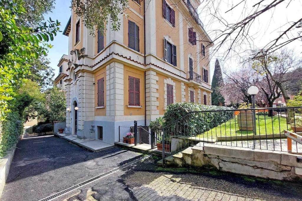 Vatican With Parking Apartamento
