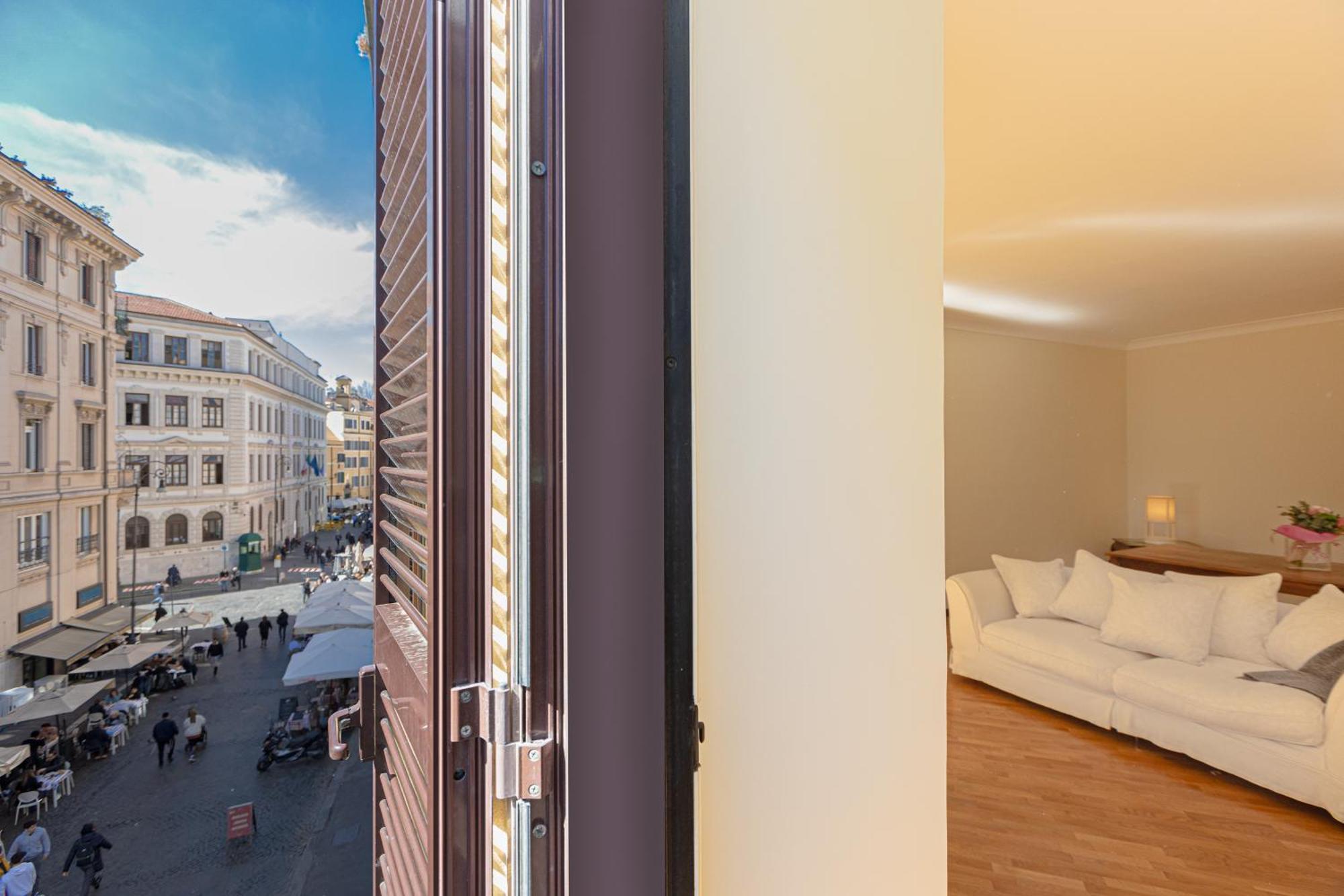 Amazing Elegant Jewish Ghetto Apartment