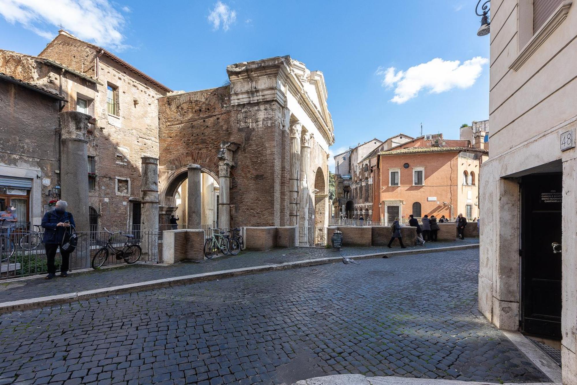 Amazing Elegant Jewish Ghetto