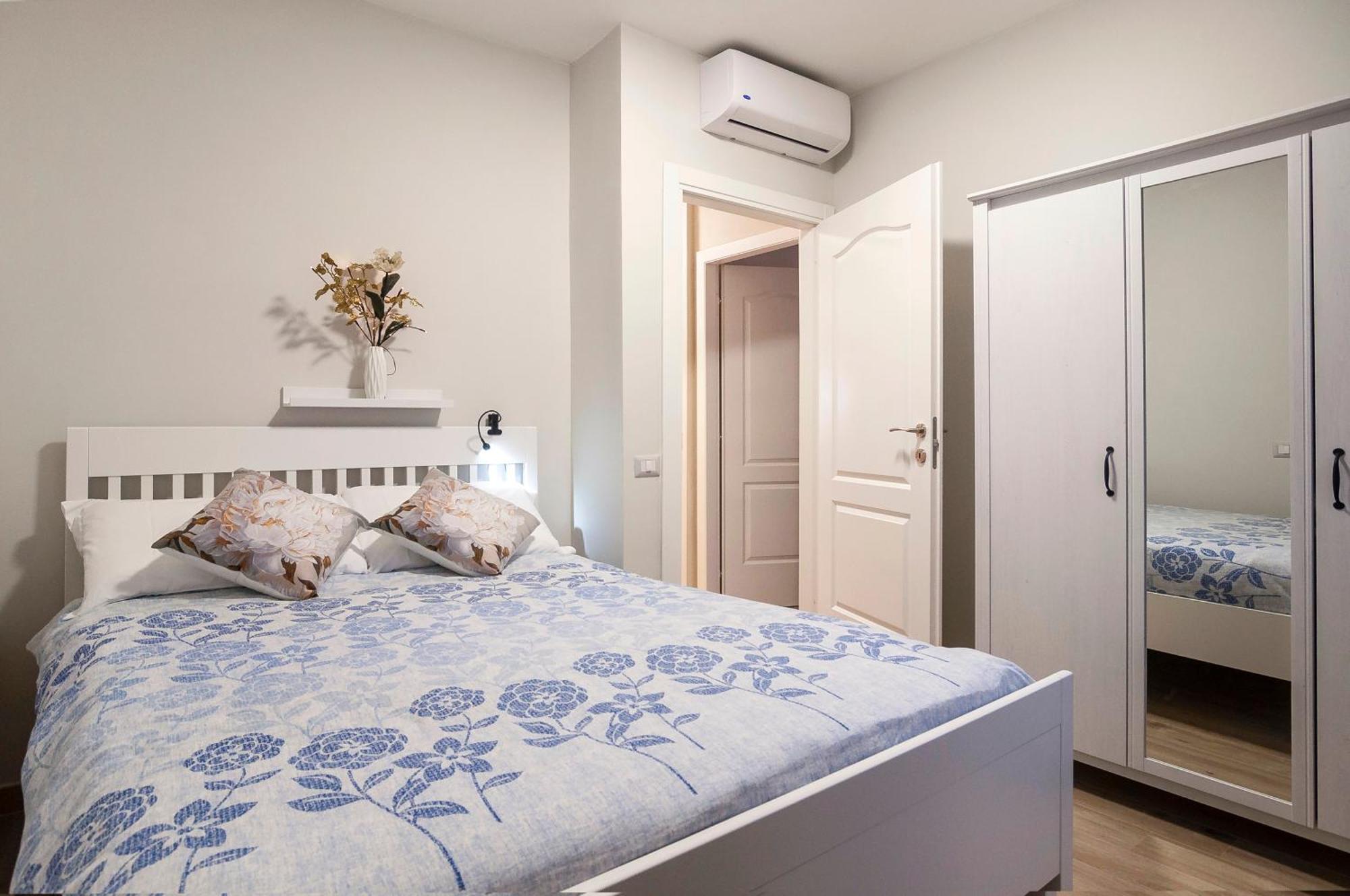 Elegant Comfy Three-rooms In Eur With Parking * Roma