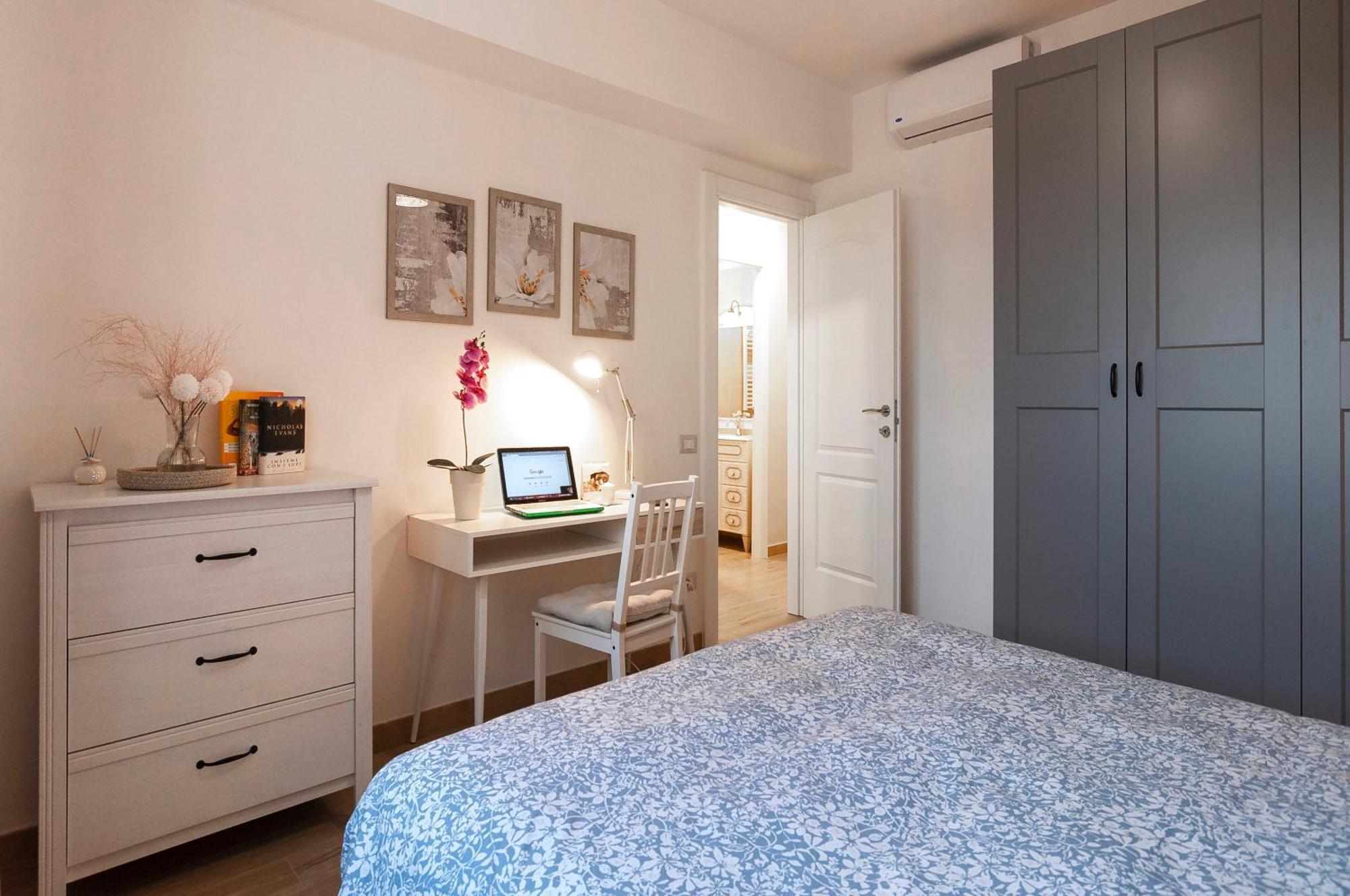 Elegant Comfy Three-rooms In Eur With Parking Roma