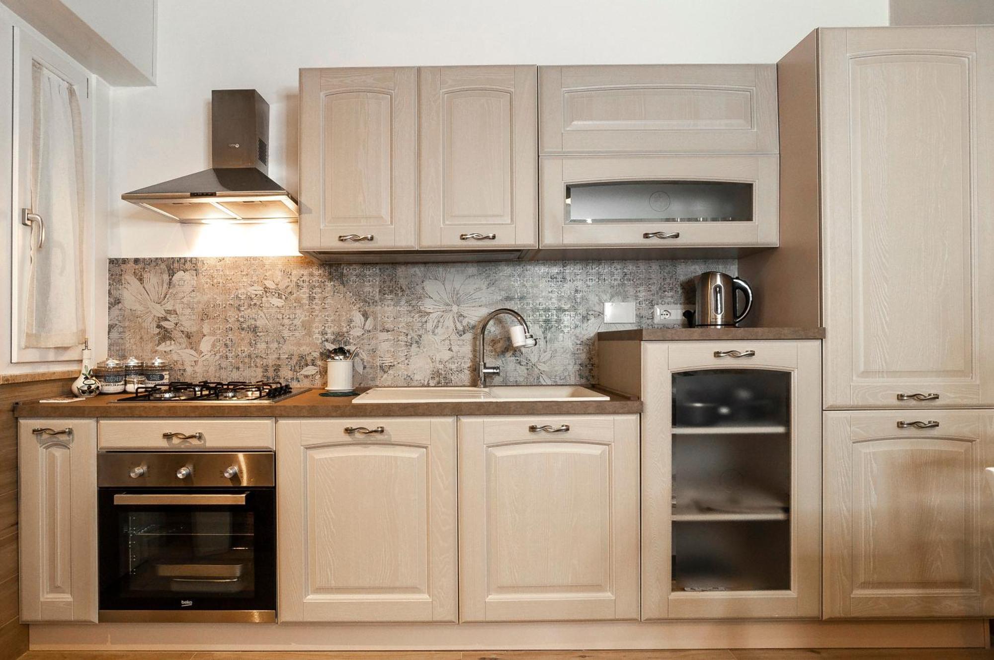 Elegant Comfy Three-rooms In Eur With Parking Apartamento
