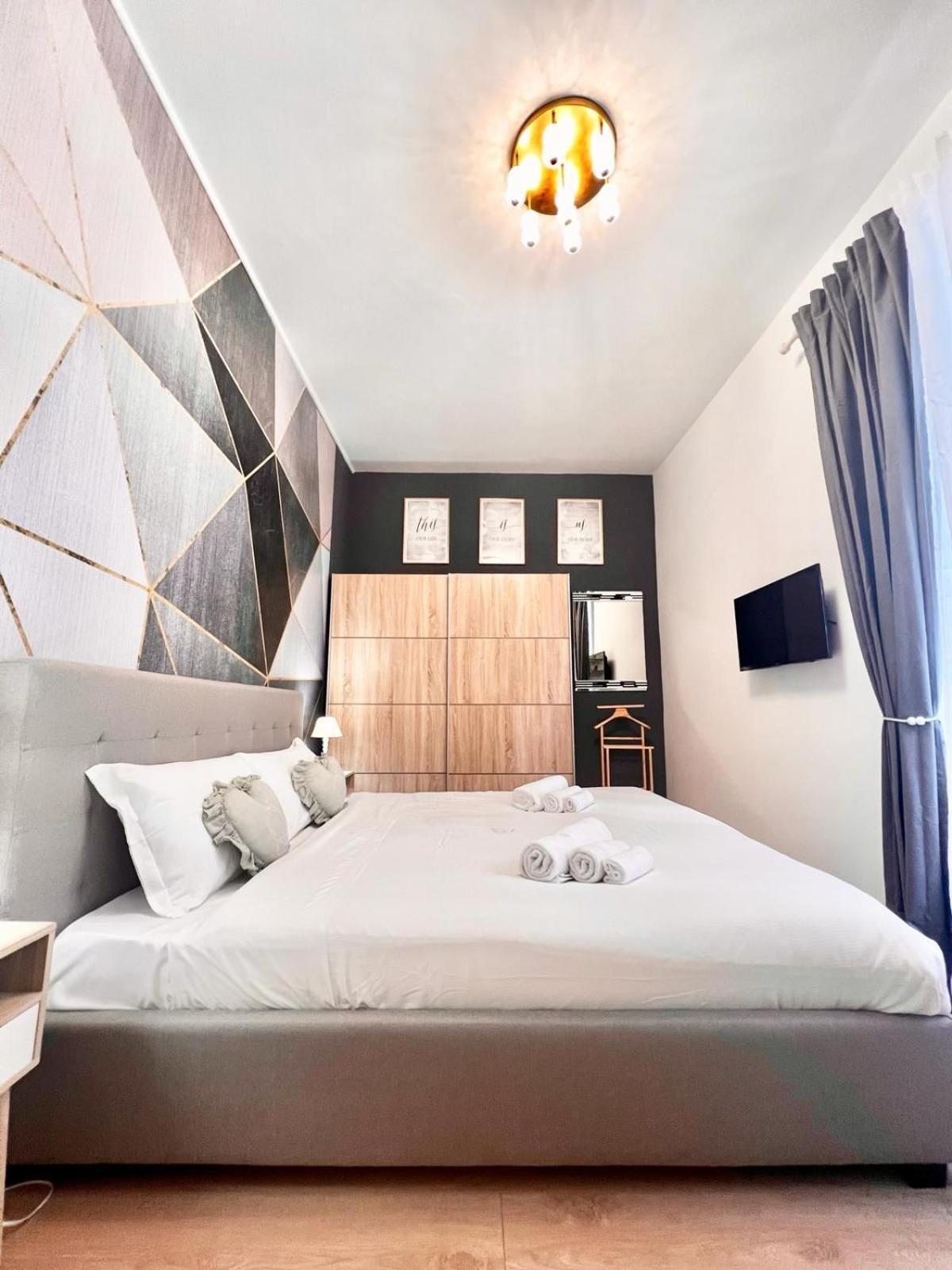 Pvr Luxury Roma