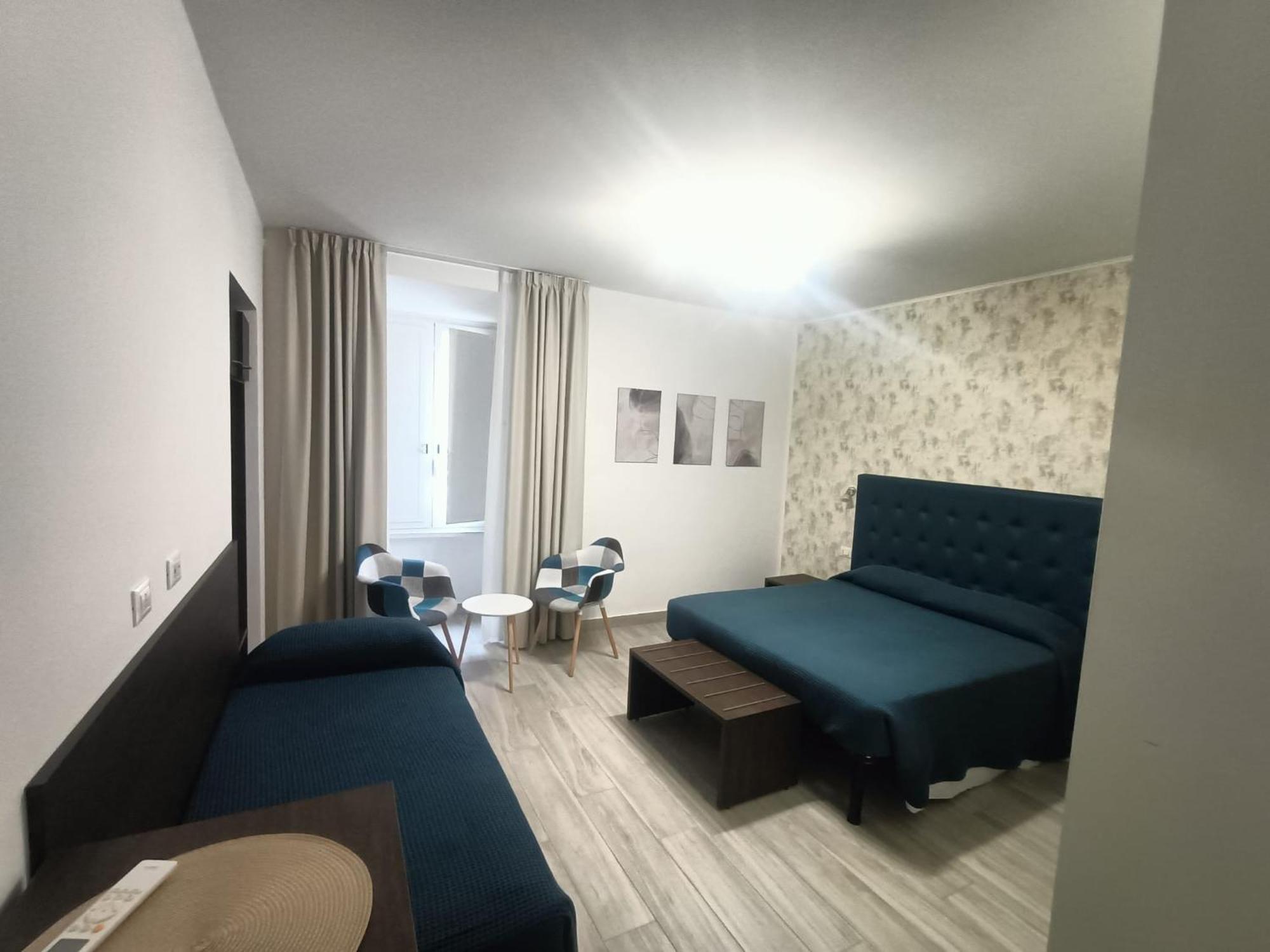 Nives House * Roma