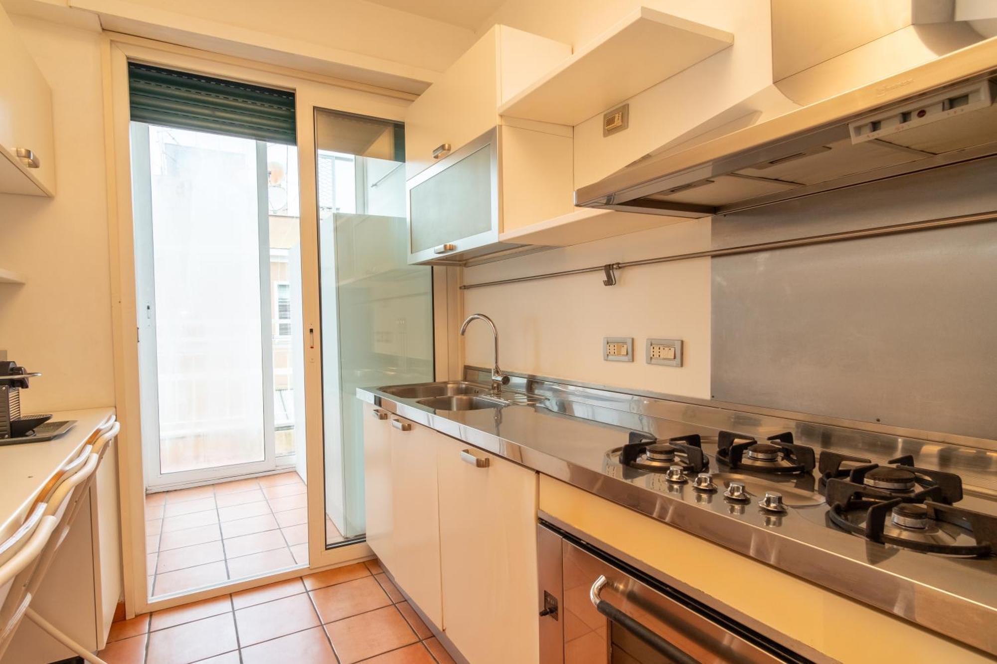Attic With Terrace And Jacuzzi - Luxury Appartamento Roma