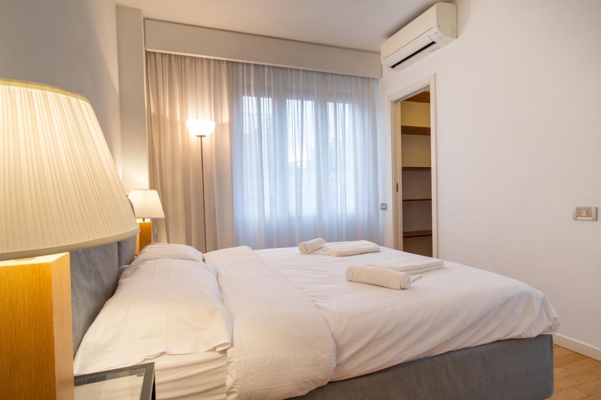 Attic With Terrace And Jacuzzi - Luxury Appartamento Roma