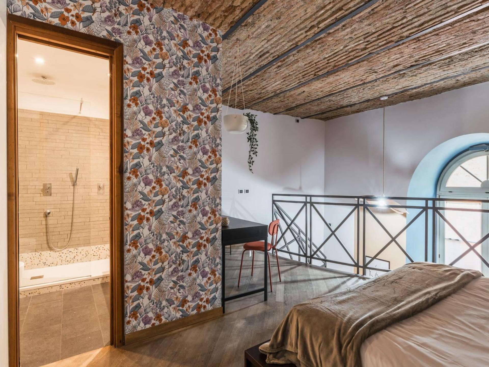 The Rent - Colorful Loft In Trastevere Area *
