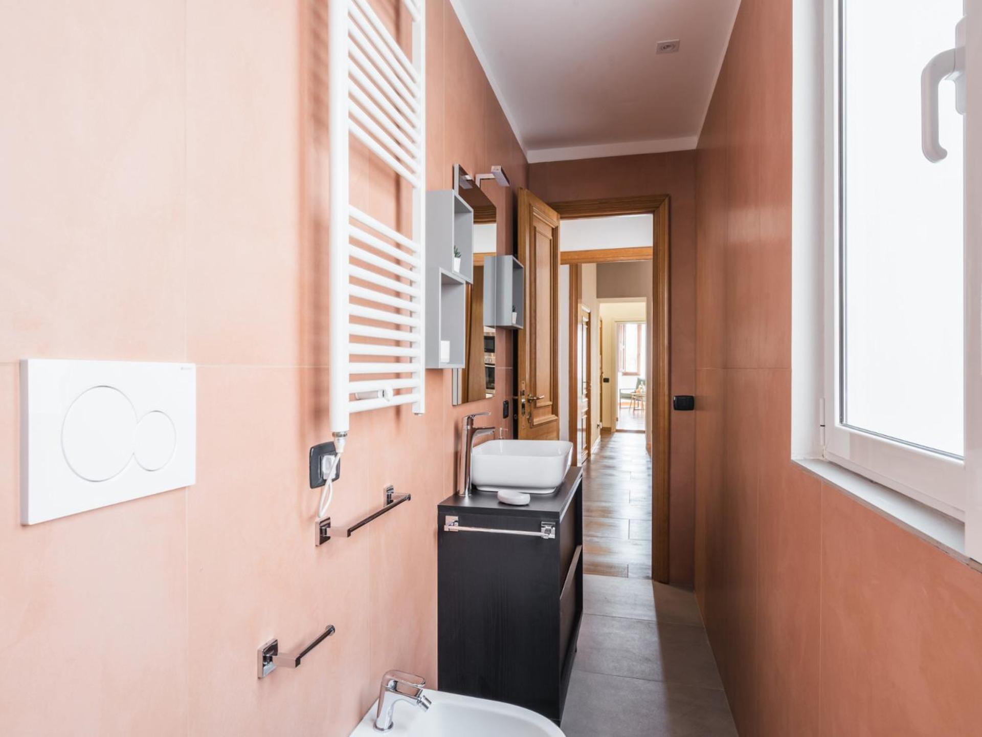 The Rent - Four-room A Few Steps From The Trevi Fountain * Roma