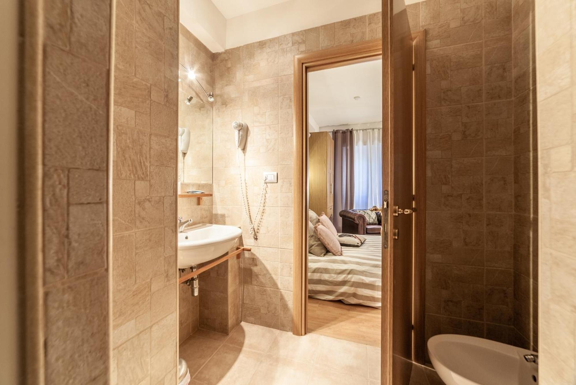 Ubaldi Luxury Rom