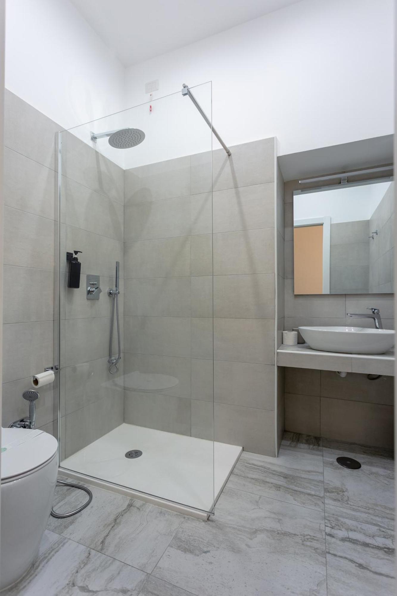 Apartamento 5 Bdrms *