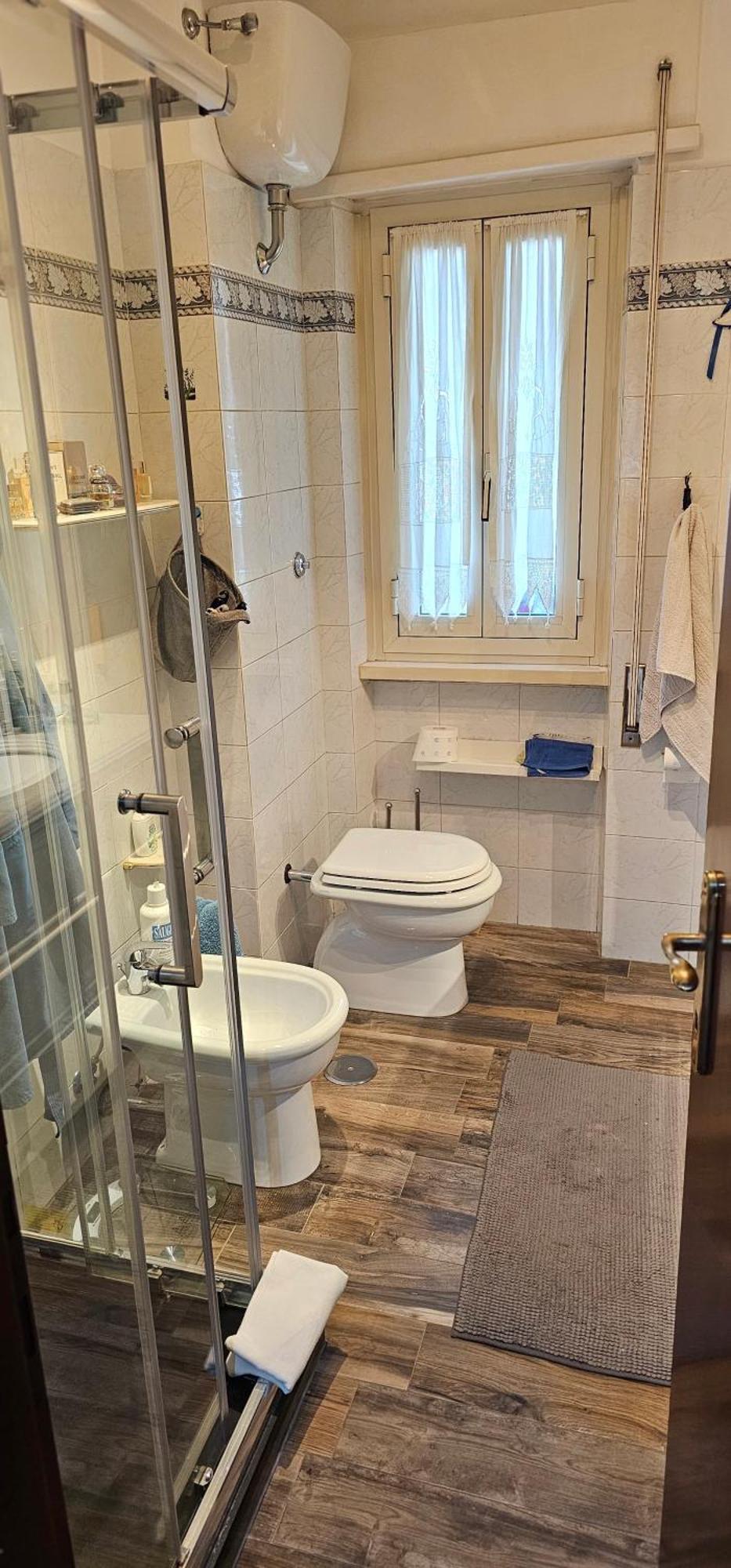 House Apartment *