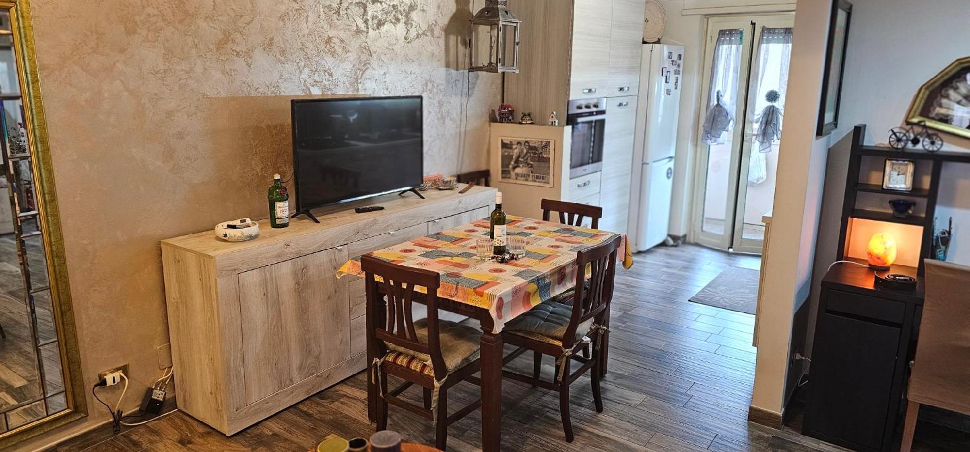 House Apartment *