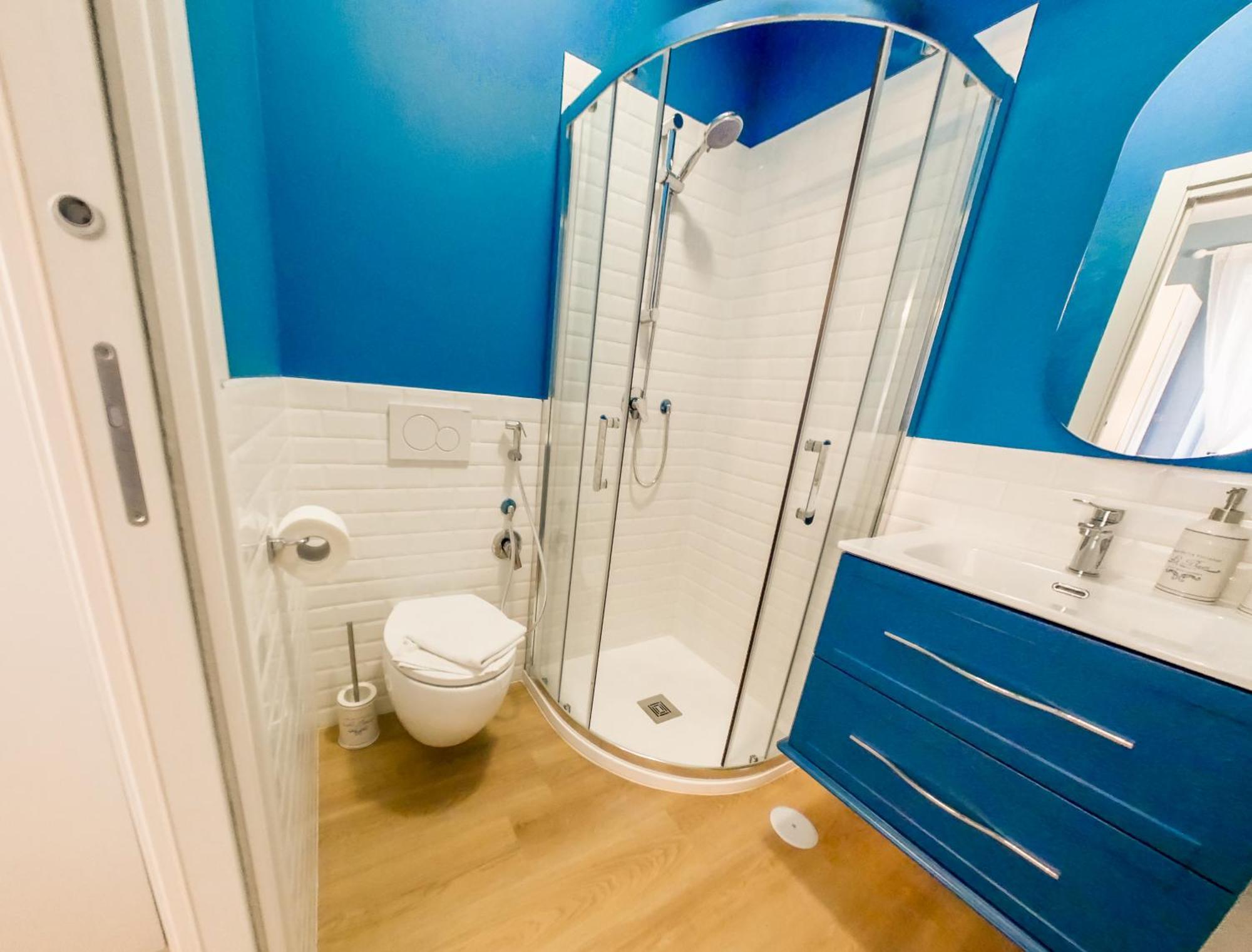 Chic Modern 2-bedroom Near Metro Roma