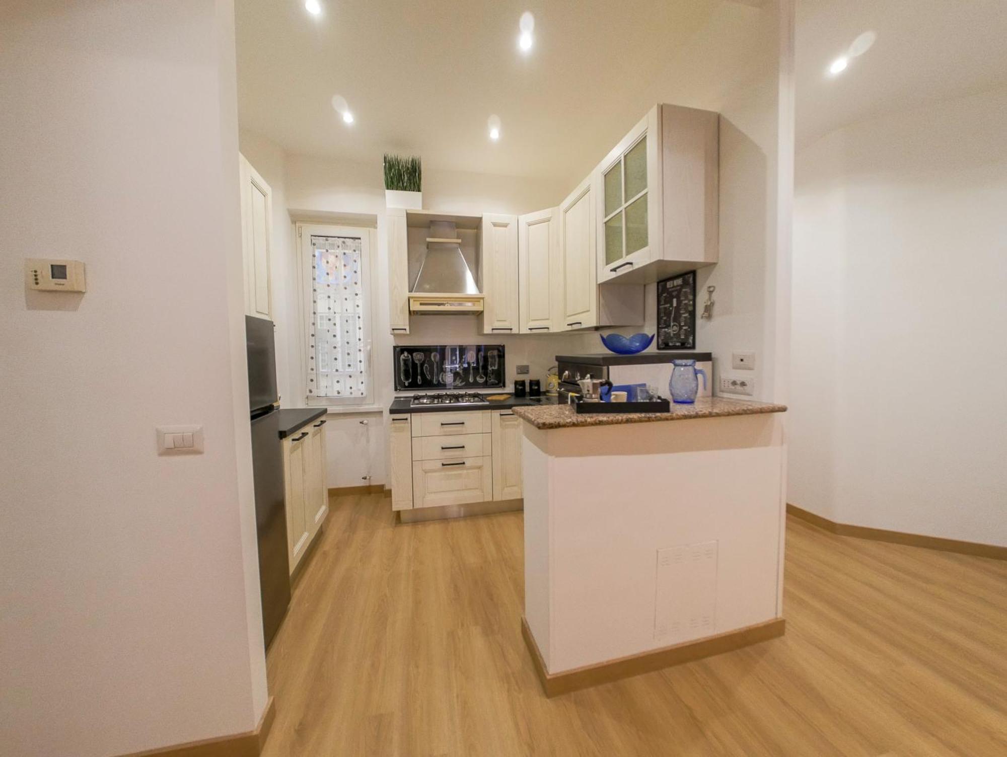Chic Modern 2-bedroom Near Metro Appartamento Roma