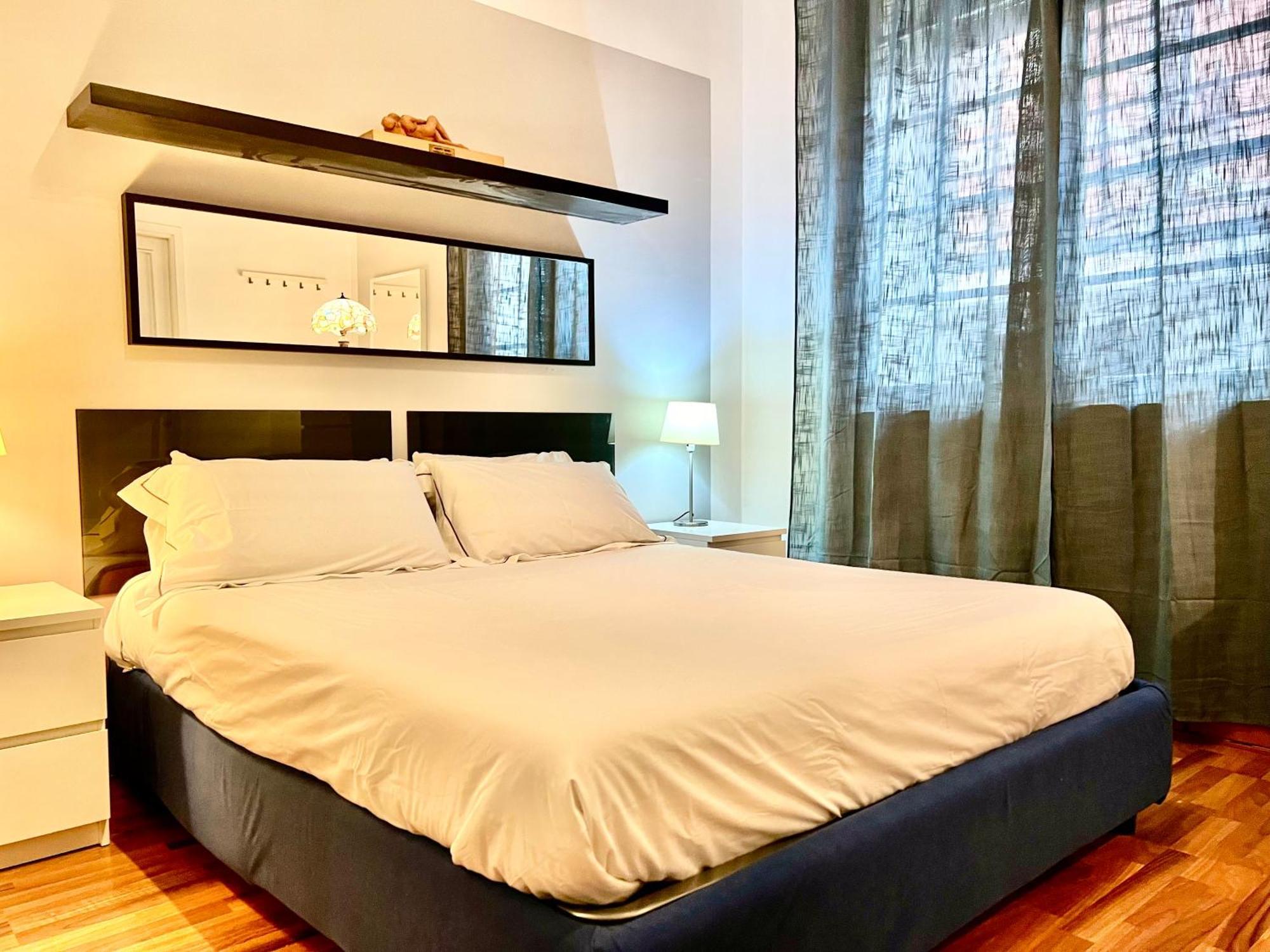 Lovely Art 2 Bedroom Flat Next To Metro Station Lodi Roma