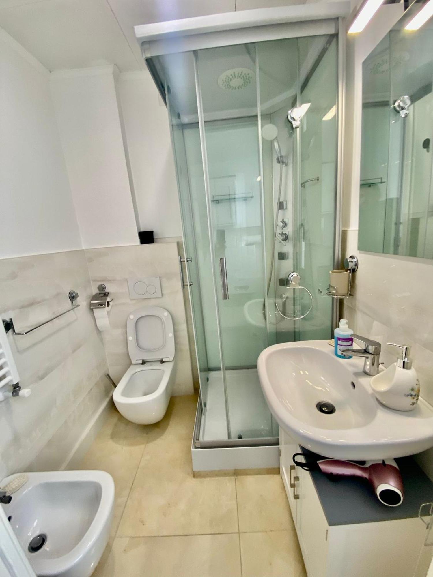 In Trastevere With Garage Apartment Rome