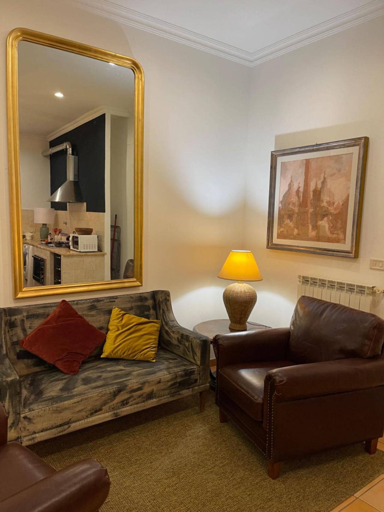Delightful Stylish House With Private Garden Close To Downtown Ferienhaus *