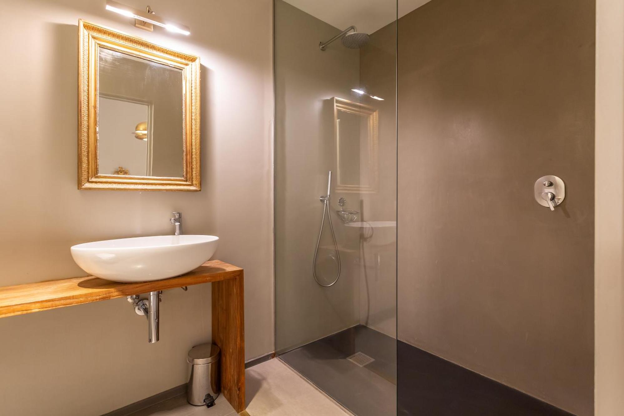 Spanish Steps Deluxe Apartment