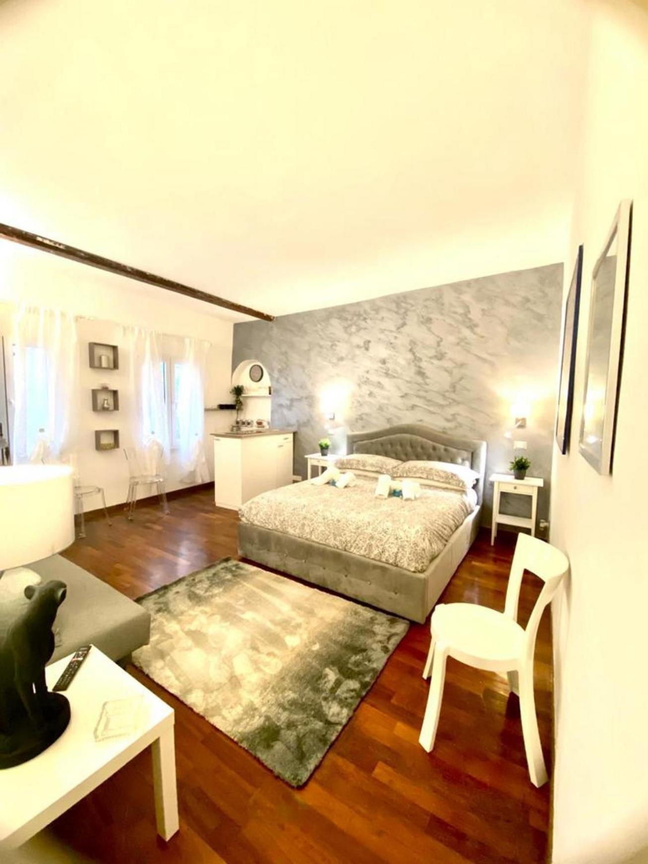 Apartment Navona Viola *