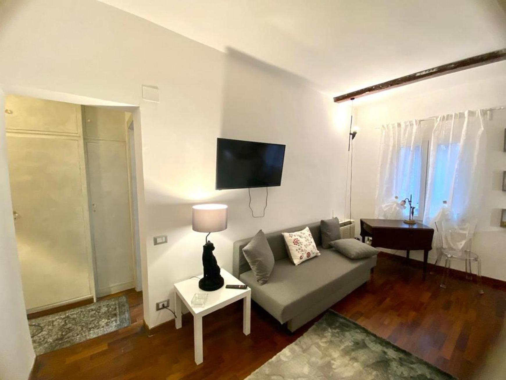 Apartment Navona Viola Rom