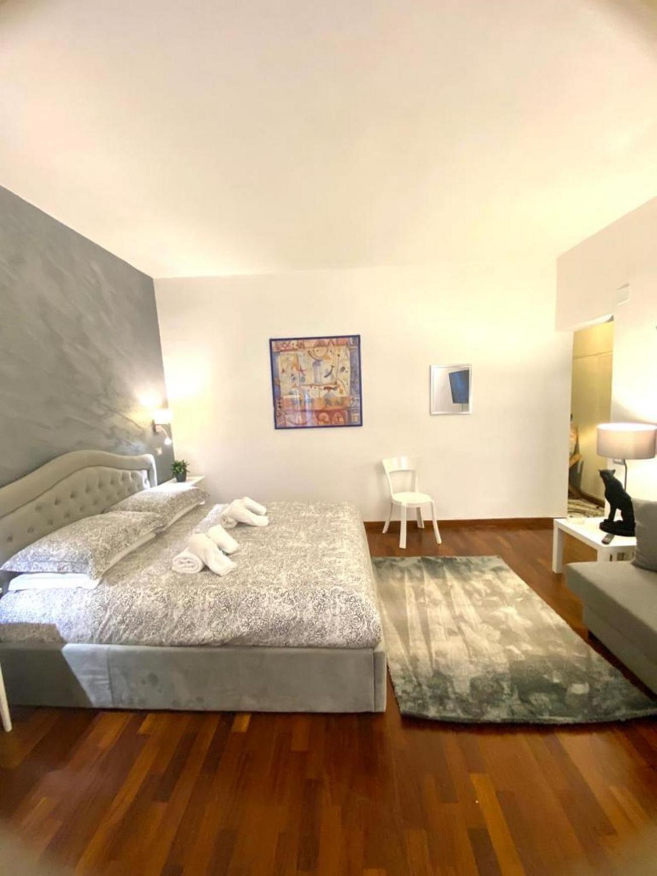 Apartment Navona Viola Rom