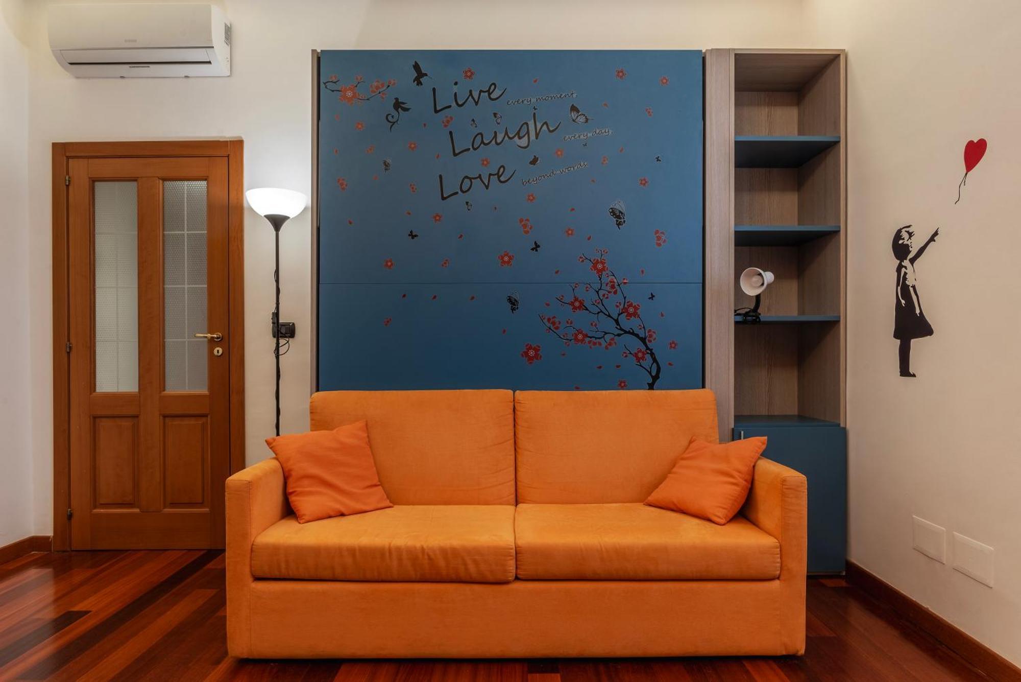Termini Live Laugh & Apartment