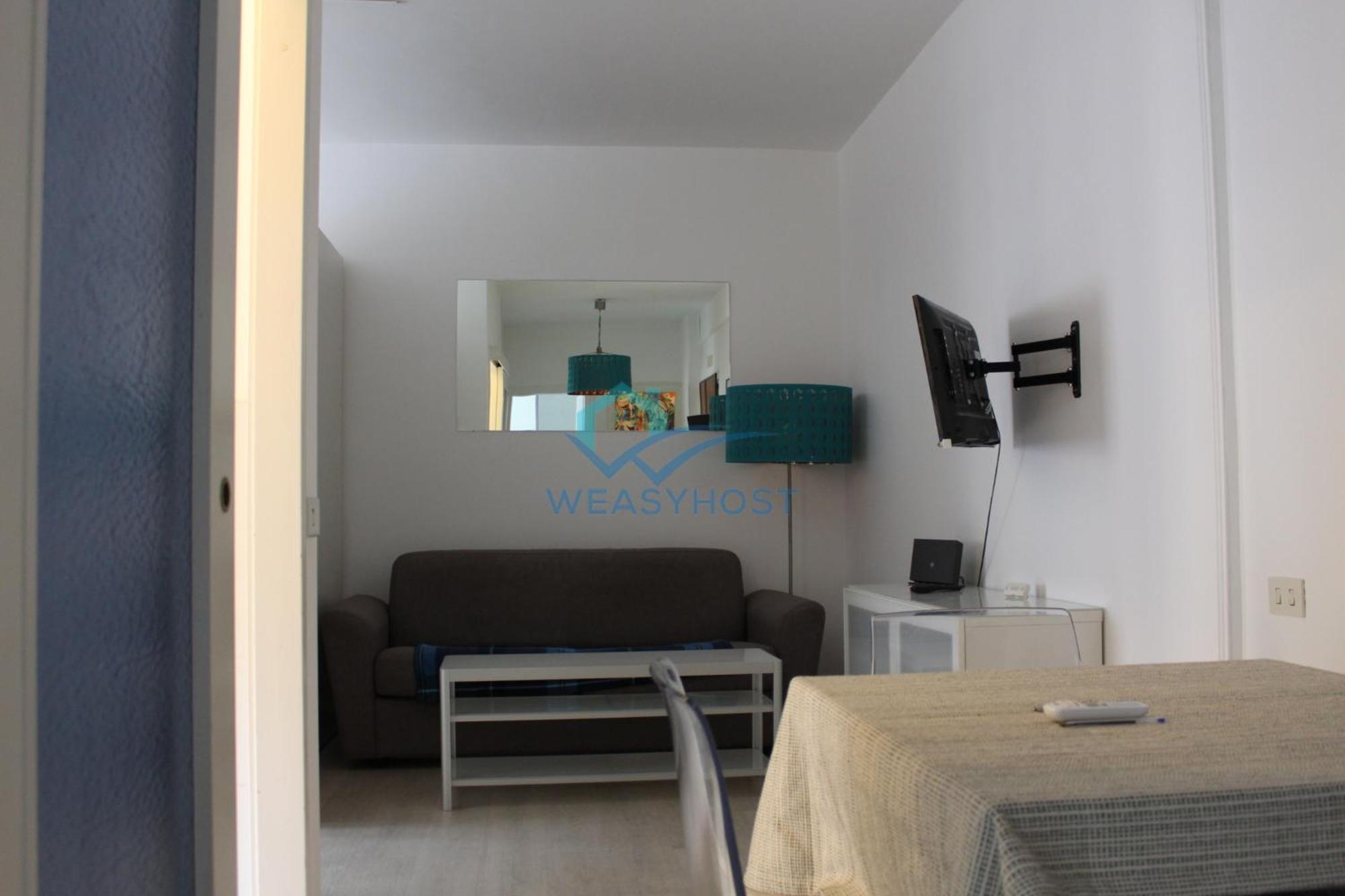 Apartment Cozy Haven Near Caracalla Baths Your In San Giovanni Rom