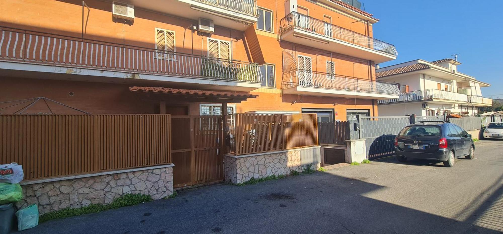 Vicino Metro C Apartamento