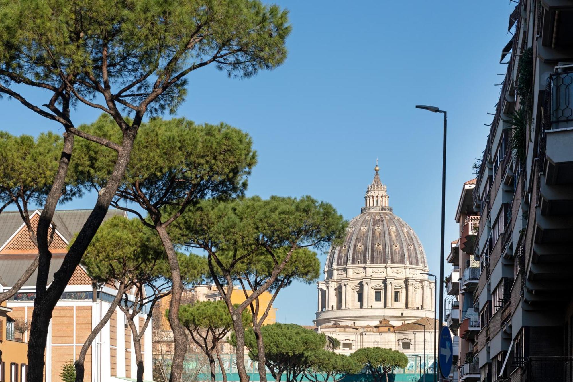 Vatican - San Pietro Station