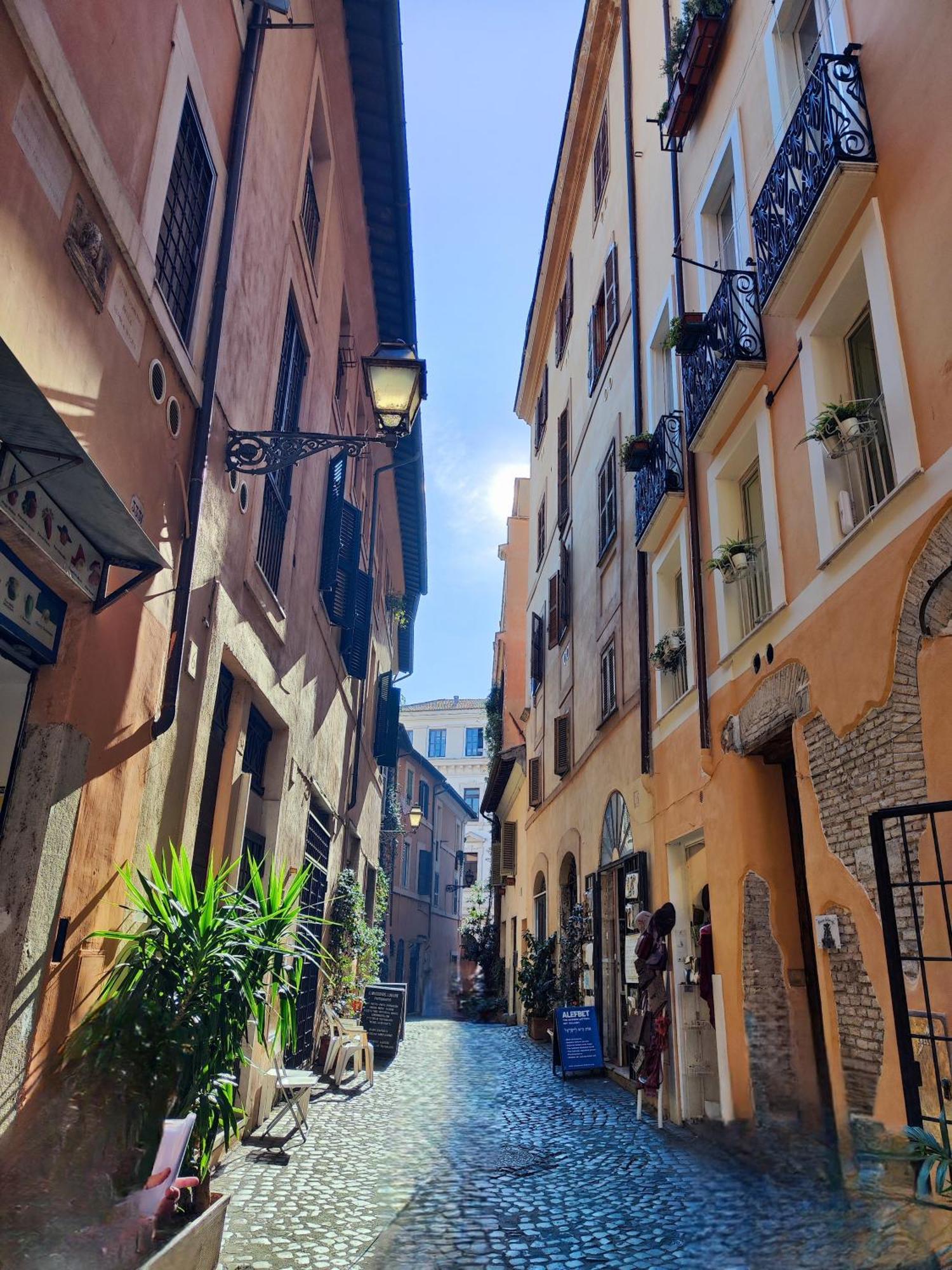 R22 * Roma