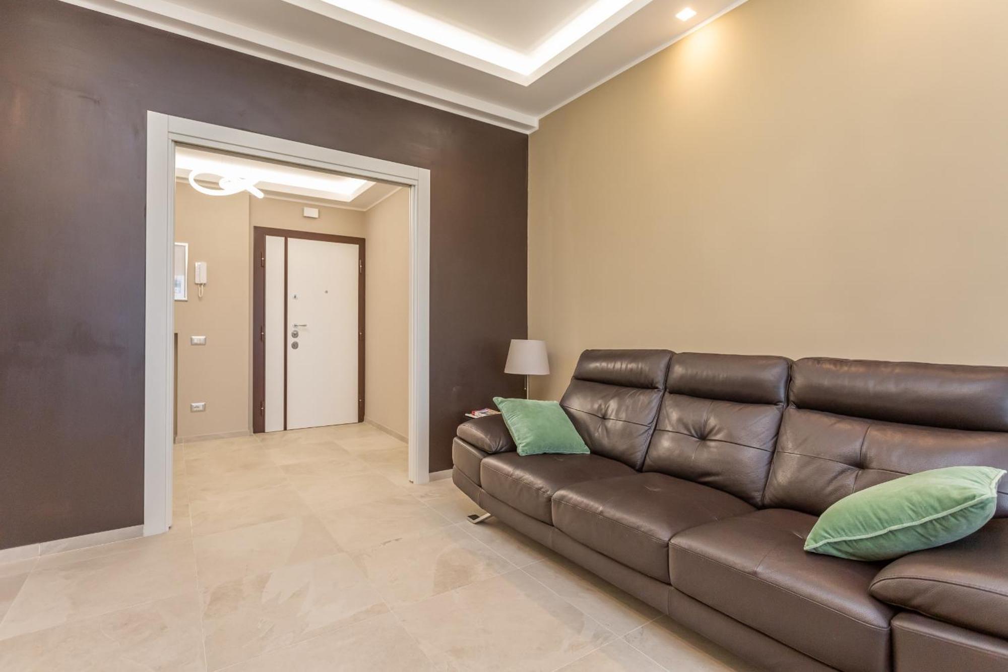 2-bedroom Retreat Near Metro & Parks Roma