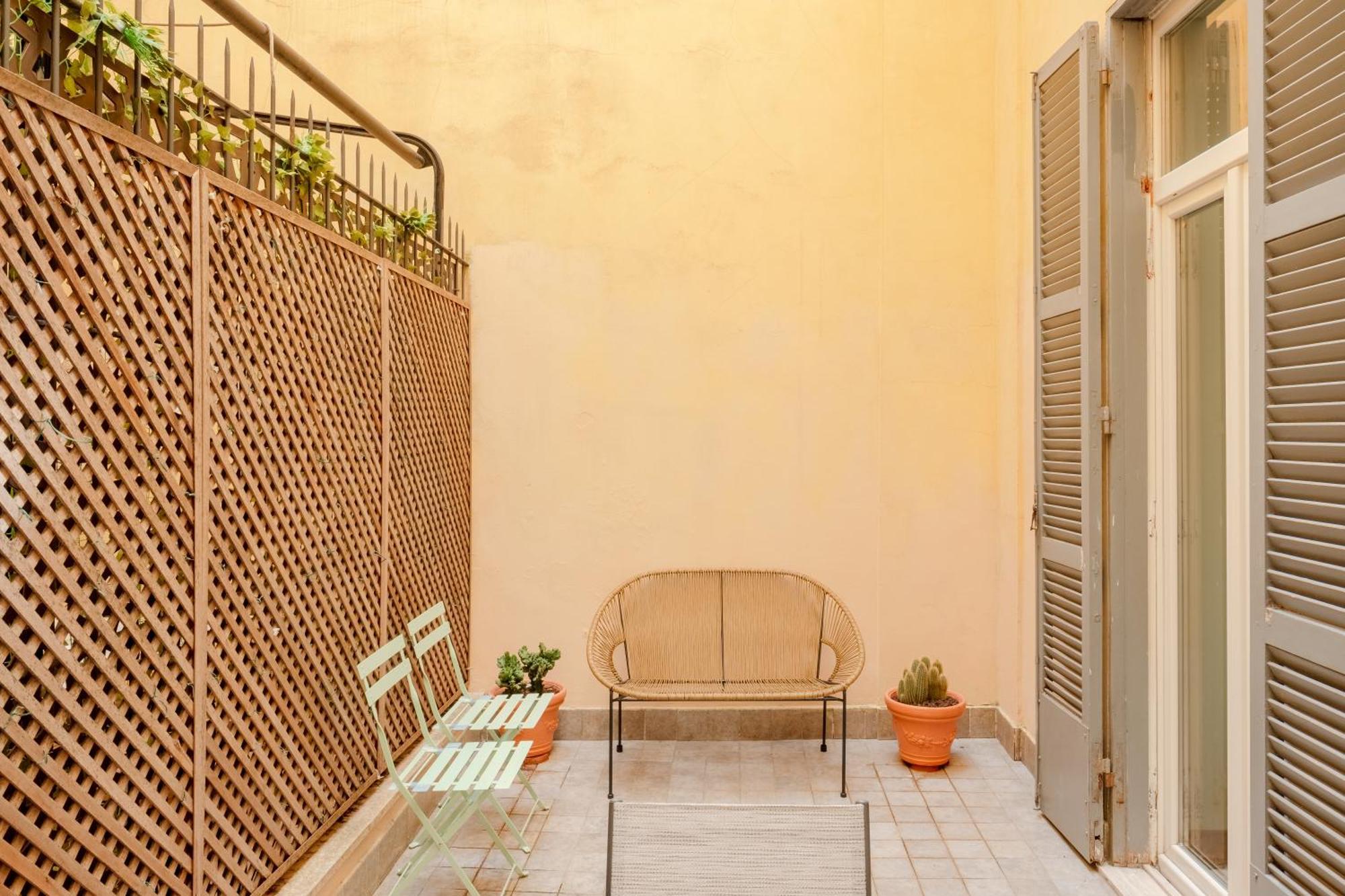 Elegant With Patio At Piazza Navona Roma
