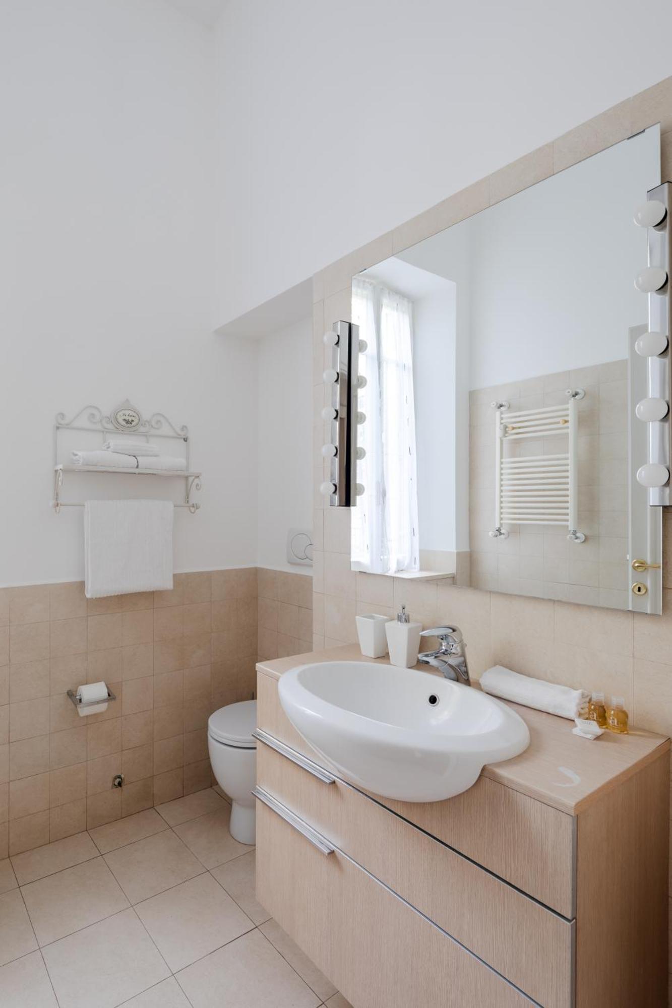 Elegant With Patio At Piazza Navona Appartamento *