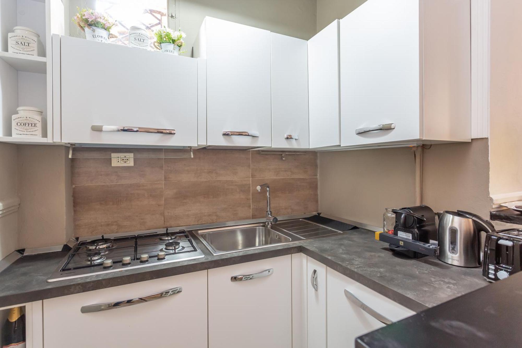 Charm Near Piazza Navona - Cozy Loft For 2 * Roma