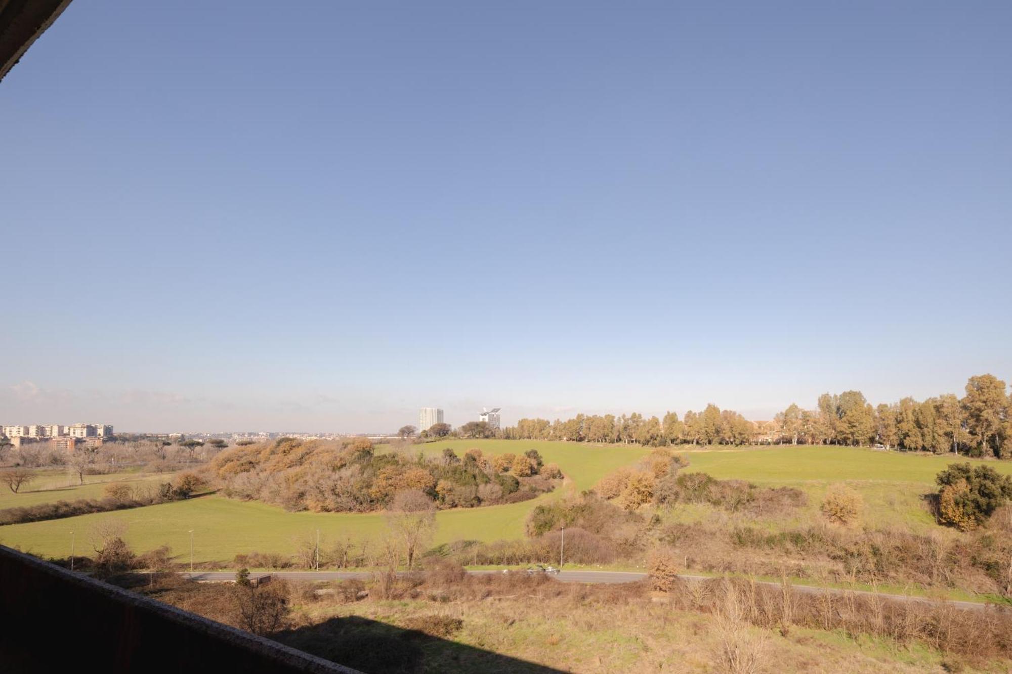 Eur Moravia Attico Panoramico Con Terrazzo, Fino A 5 Ospiti