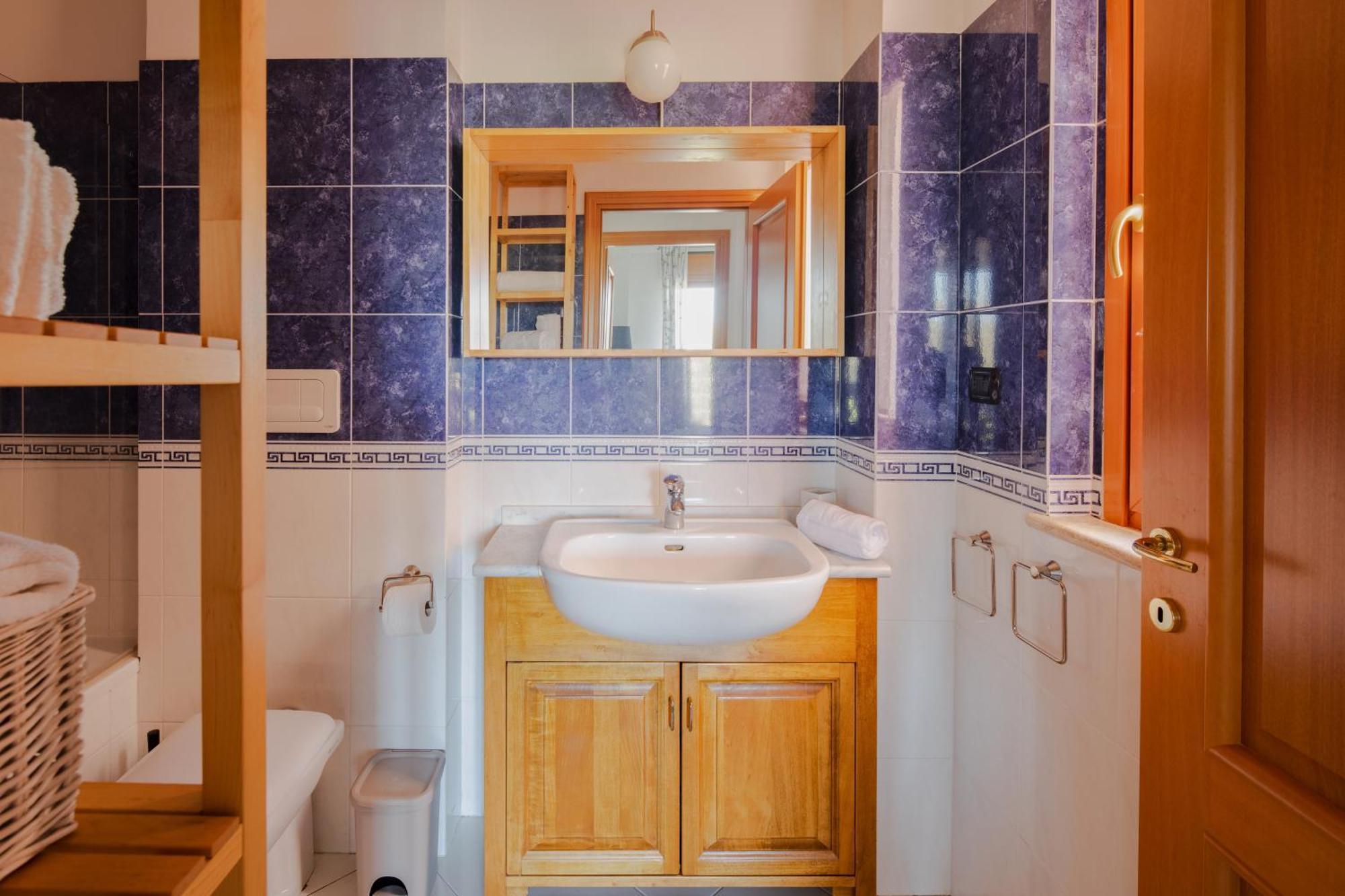 Eur Moravia Attico Panoramico Con Terrazzo, Fino A 5 Ospiti * Roma