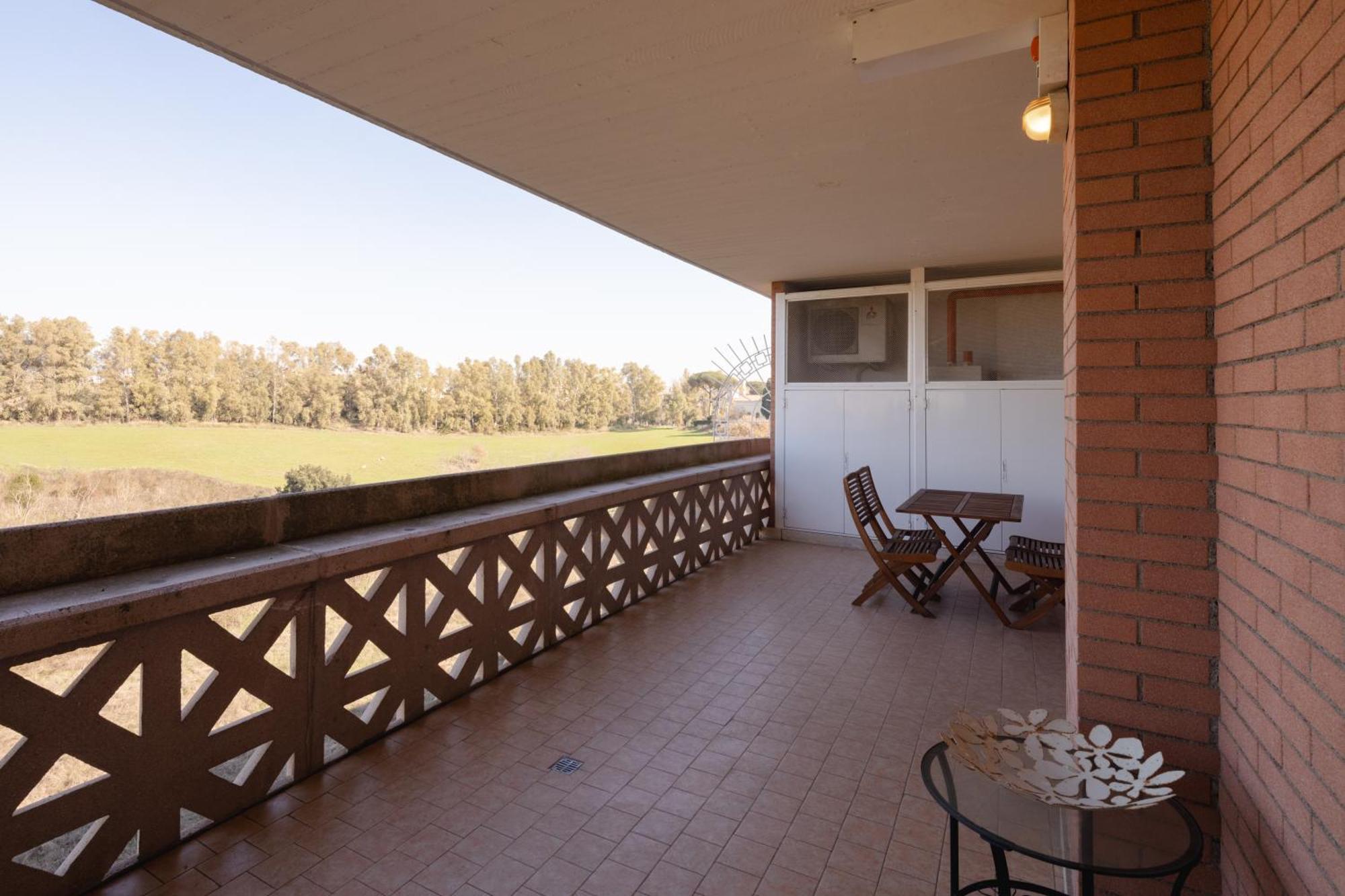 Eur Moravia Attico Panoramico Con Terrazzo, Fino A 5 Ospiti Leilighet