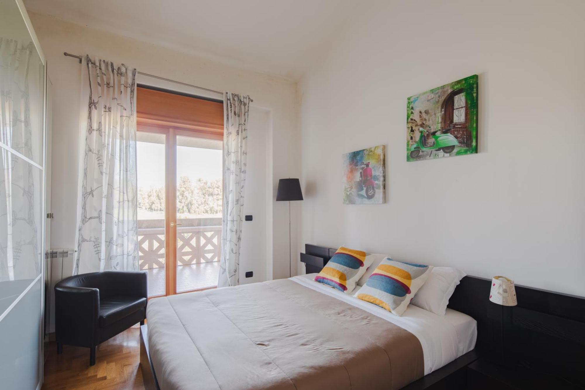 Eur Moravia Attico Panoramico Con Terrazzo, Fino A 5 Ospiti Leilighet Roma