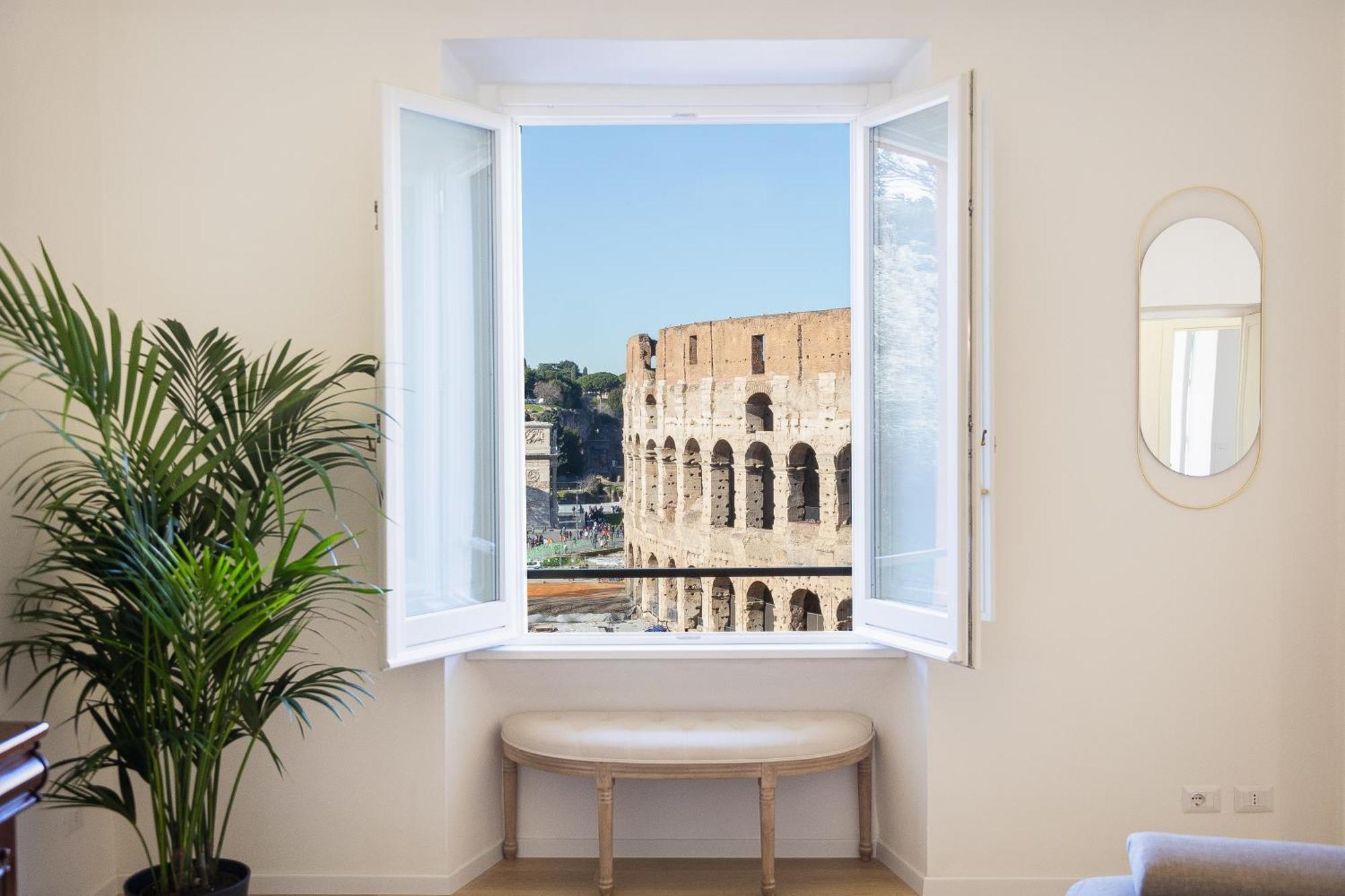 Apartment Colosseo View Atmosphere By In