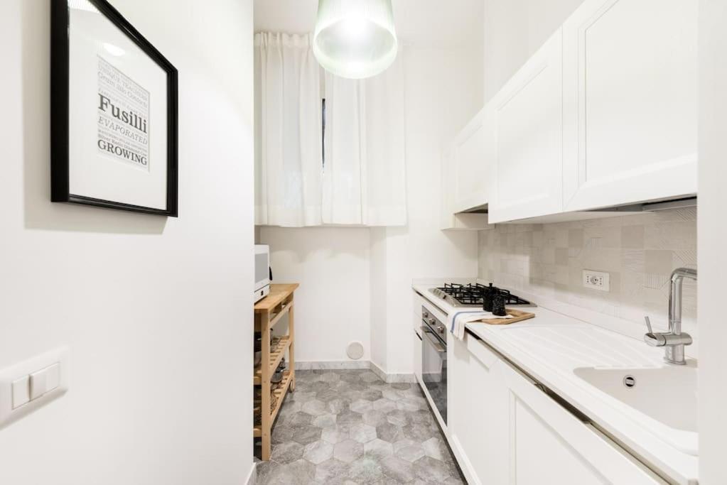 Modern Comfort, Poetic Charm Roma