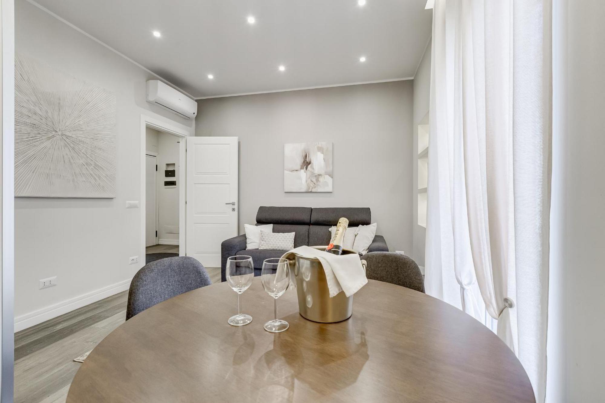 Trastevere-royal Orchid * Roma