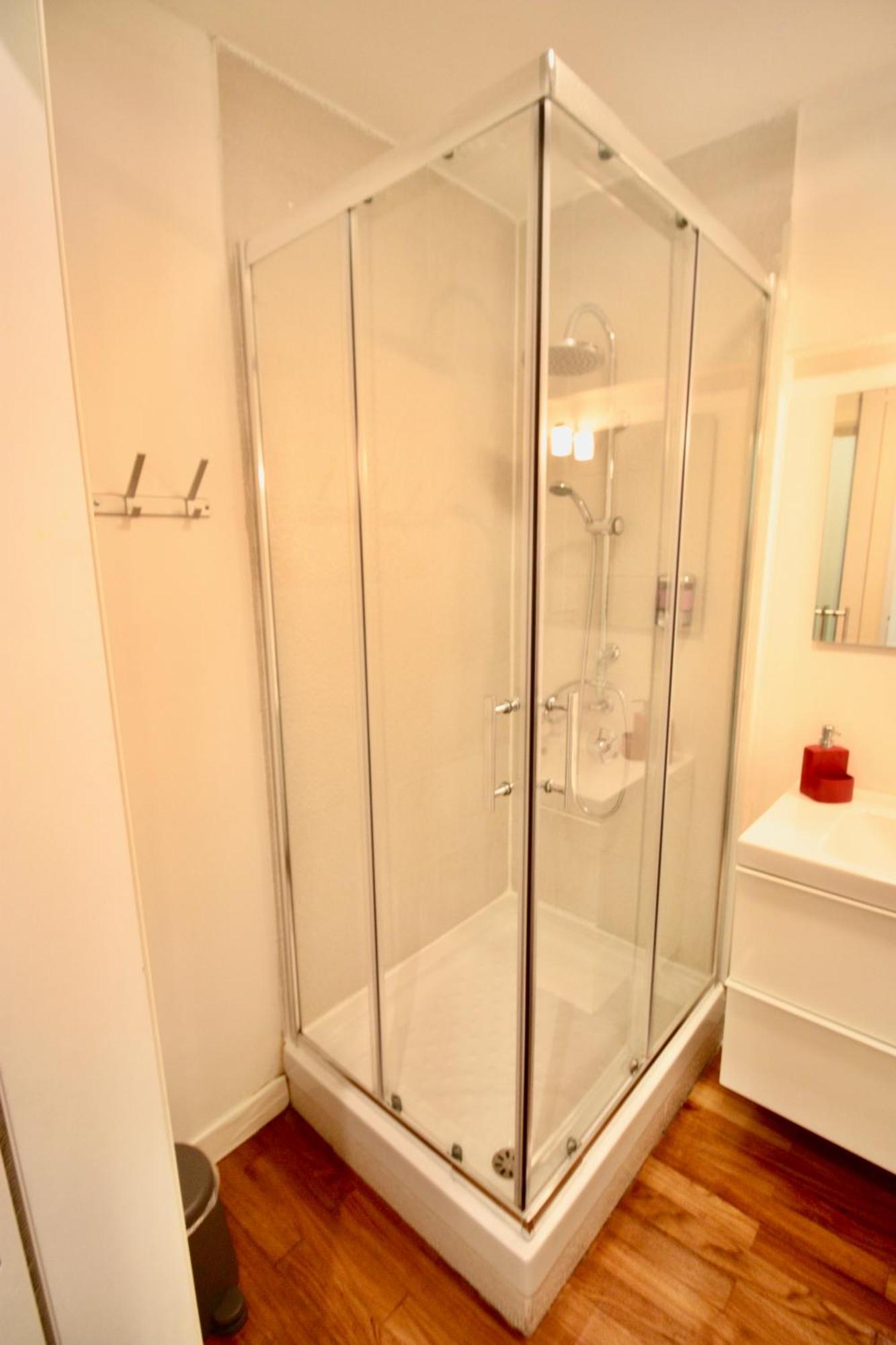 Calisto 6 Bed & Breakfast