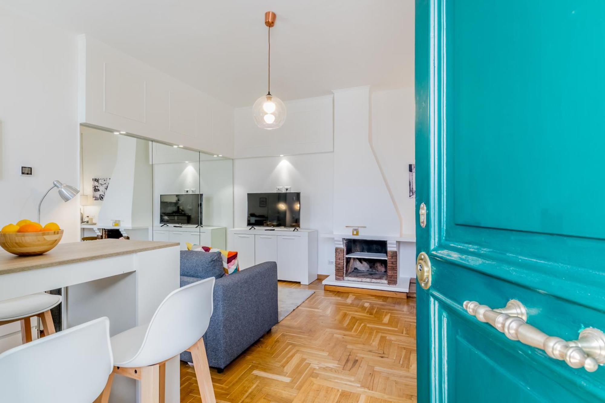 Attico Nel Cuore Di Con Box Privato Per Auto Apartamento *