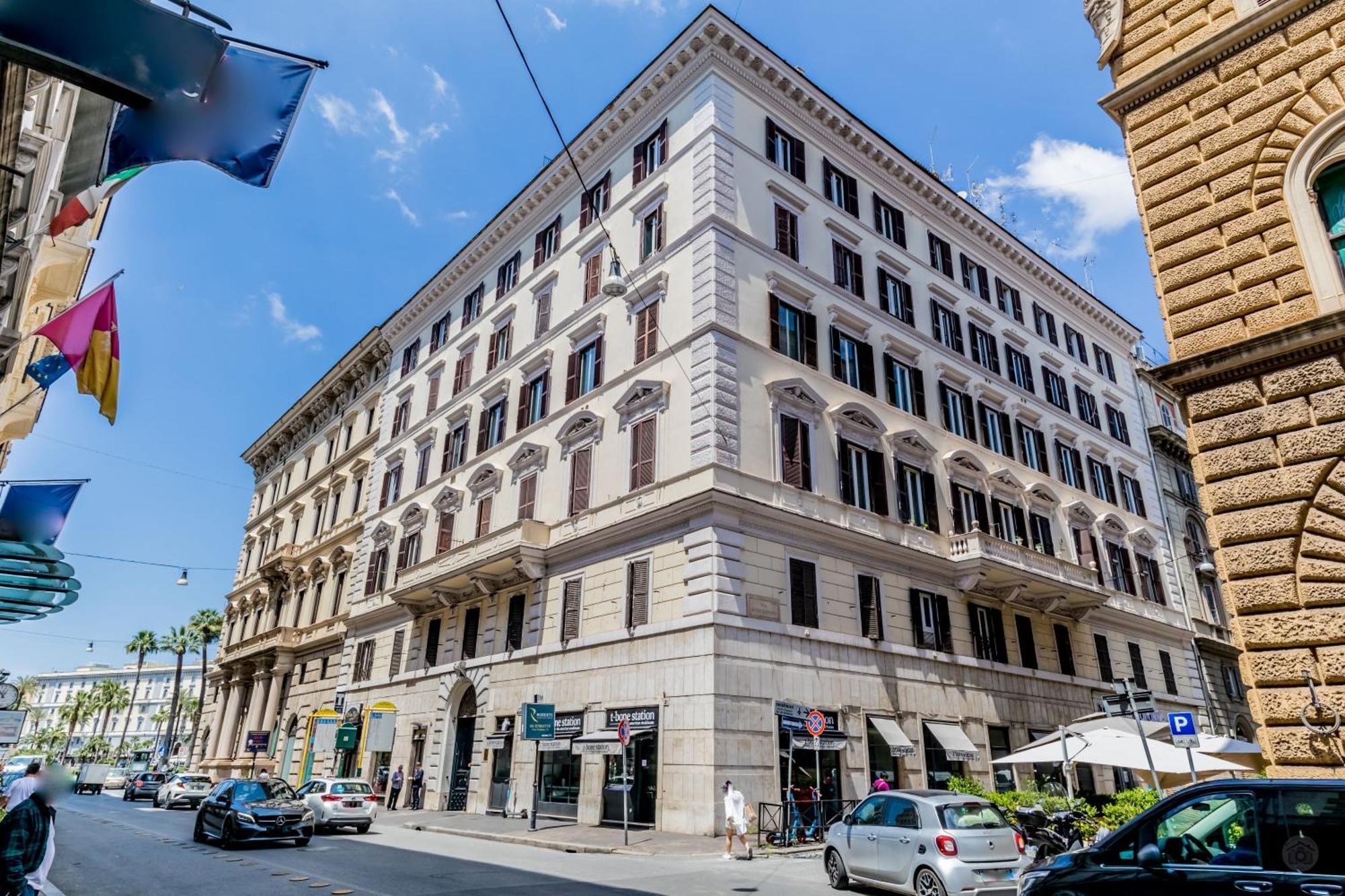 Attico Nel Cuore Di Con Box Privato Per Auto Apartamento Roma