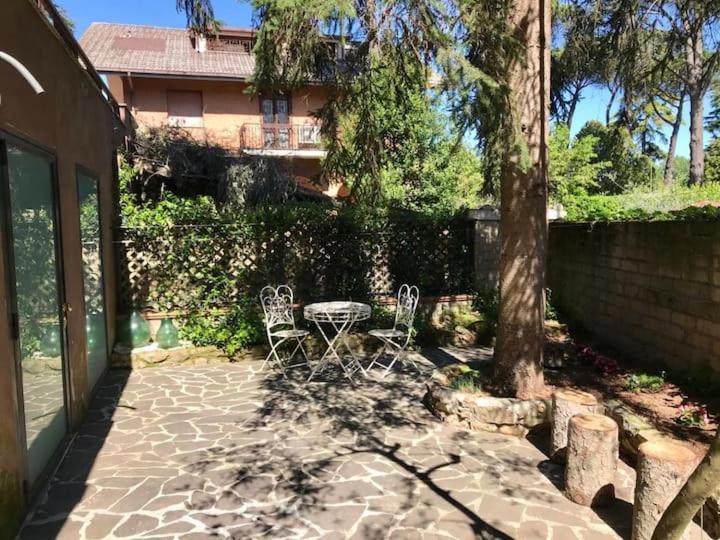 Appartamento Loft Con Giardino In Zona Appia Antica