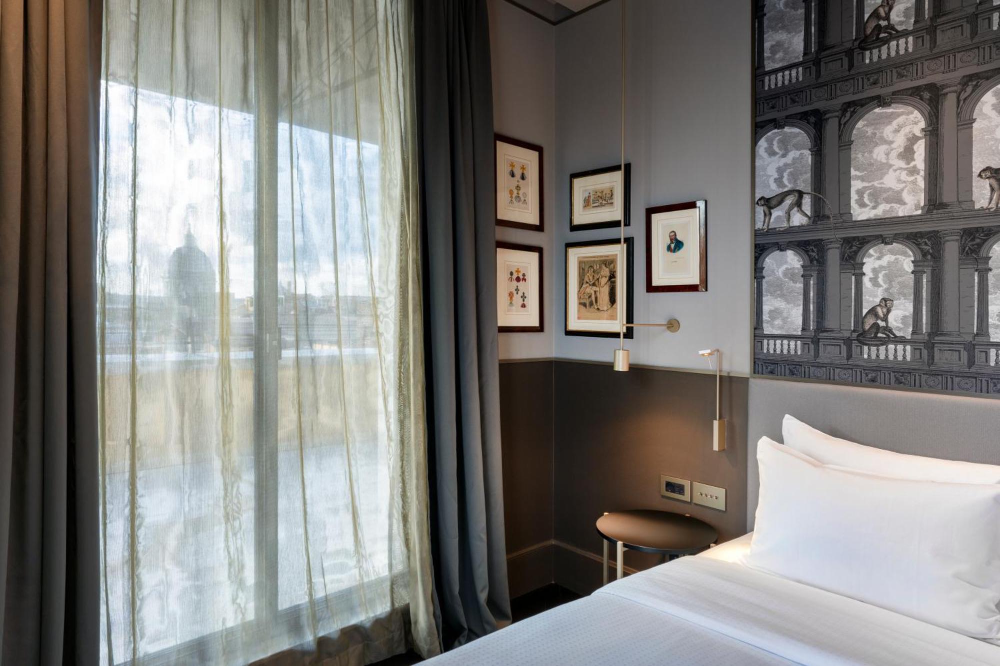 Radisson Collection Hotel, Antica