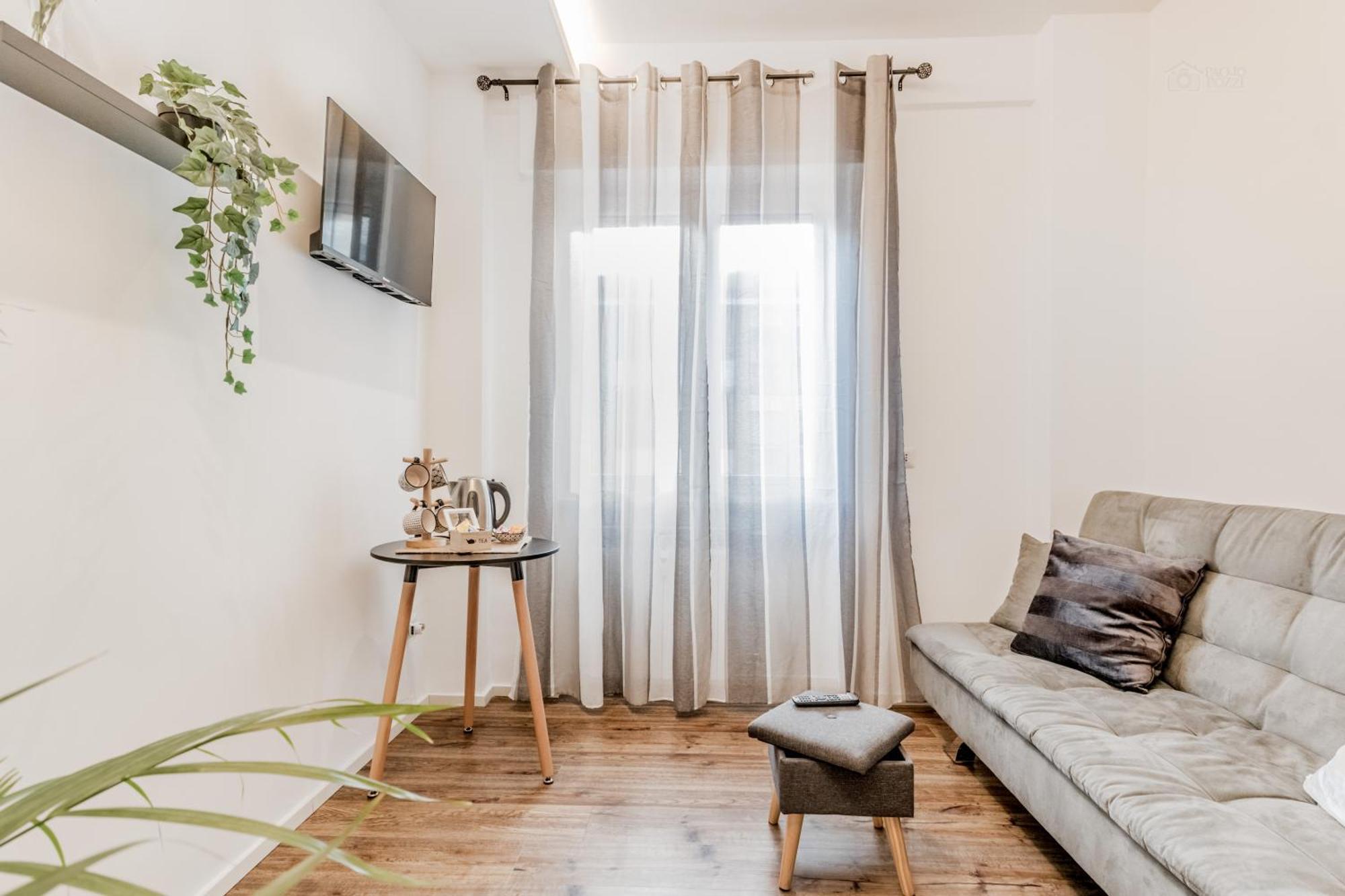 Loungefloor Metro A Netflix & Wi-fi *