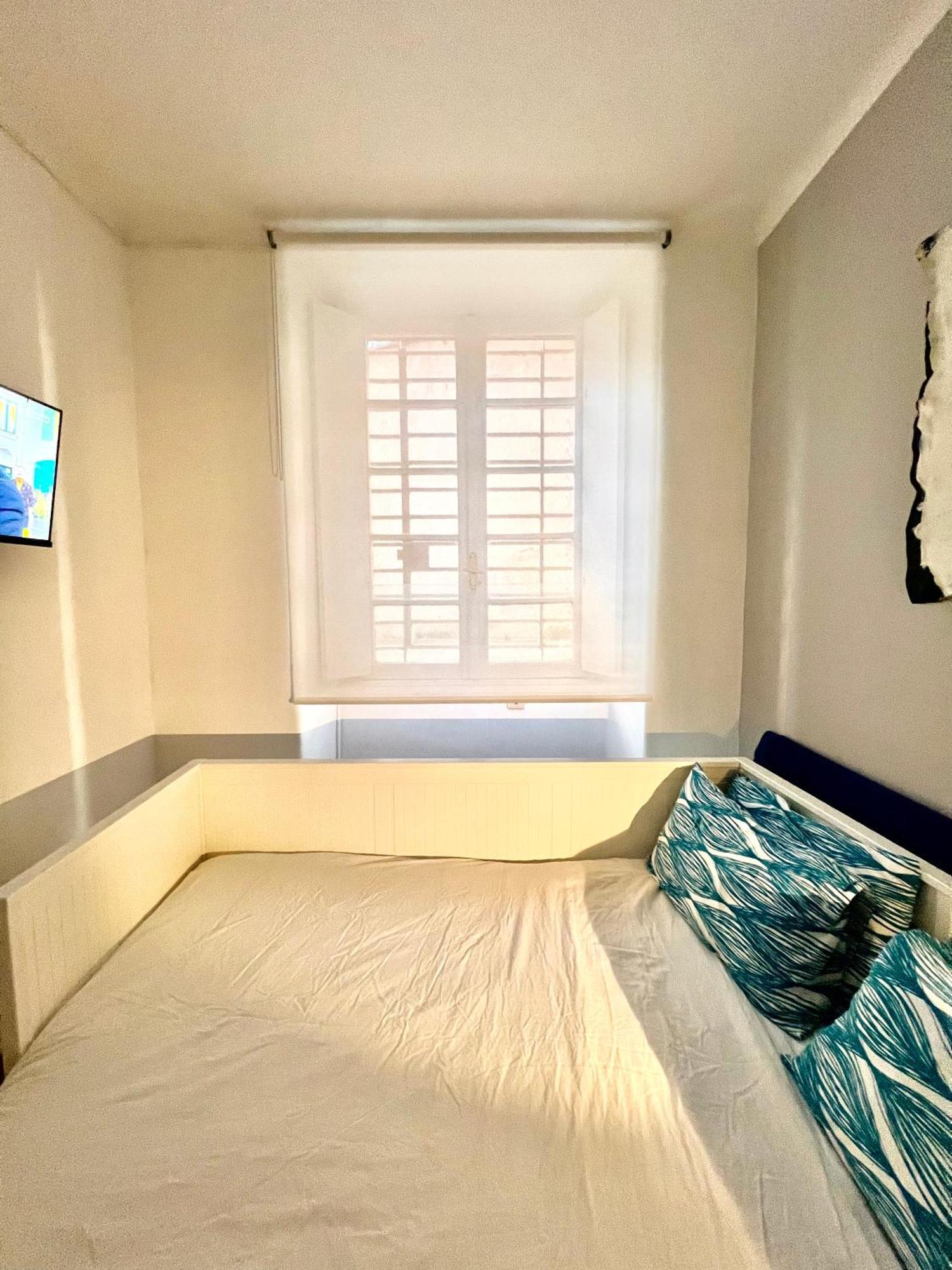 Apartamento Lovely Art 2 Bedroom Flat Next To Metro Station Lodi *